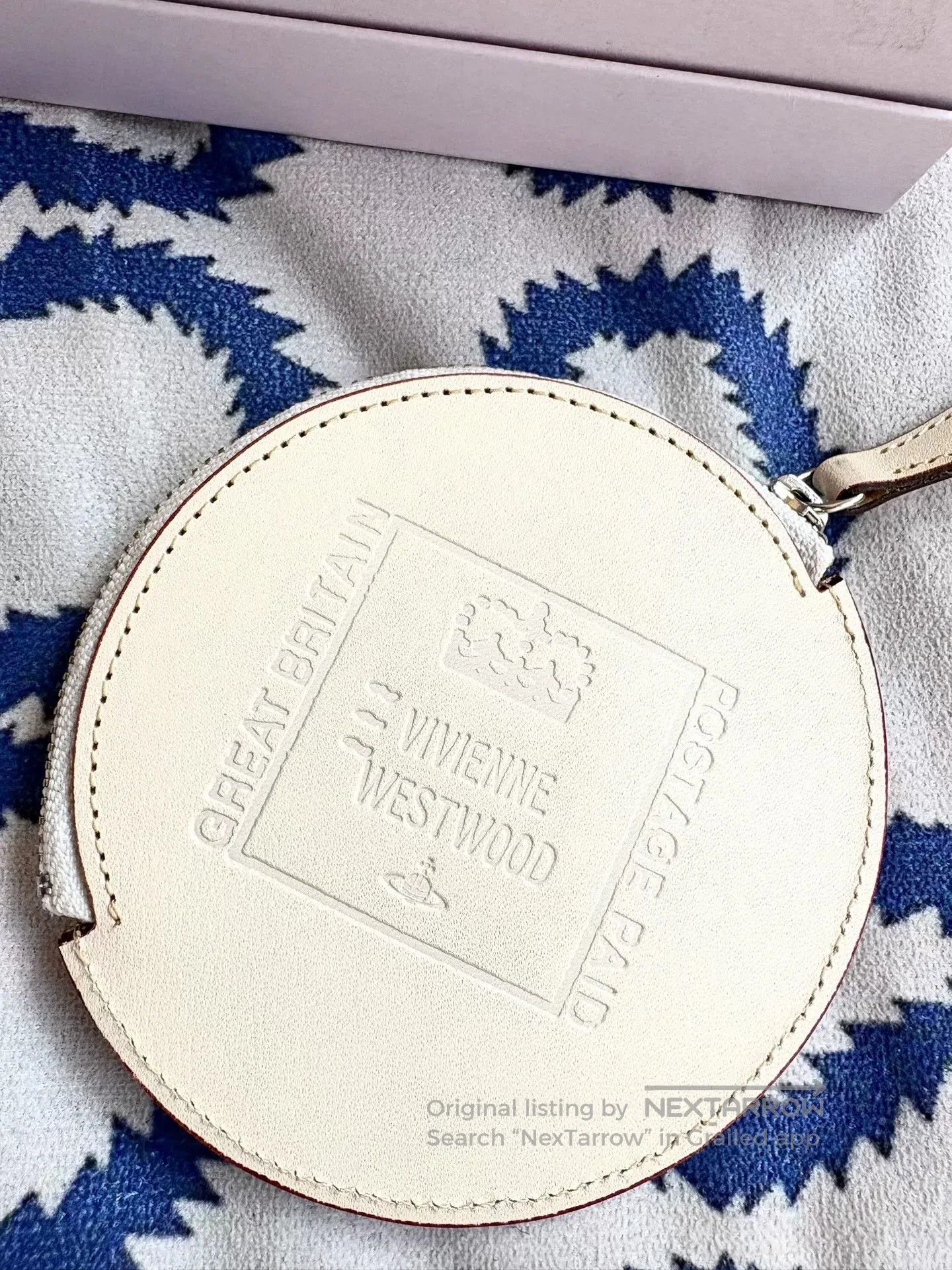 Vivienne Westwood Vivienne Westwood Vintage White Round Coin Purse. Size ONE SIZE - 3 Thumbnail