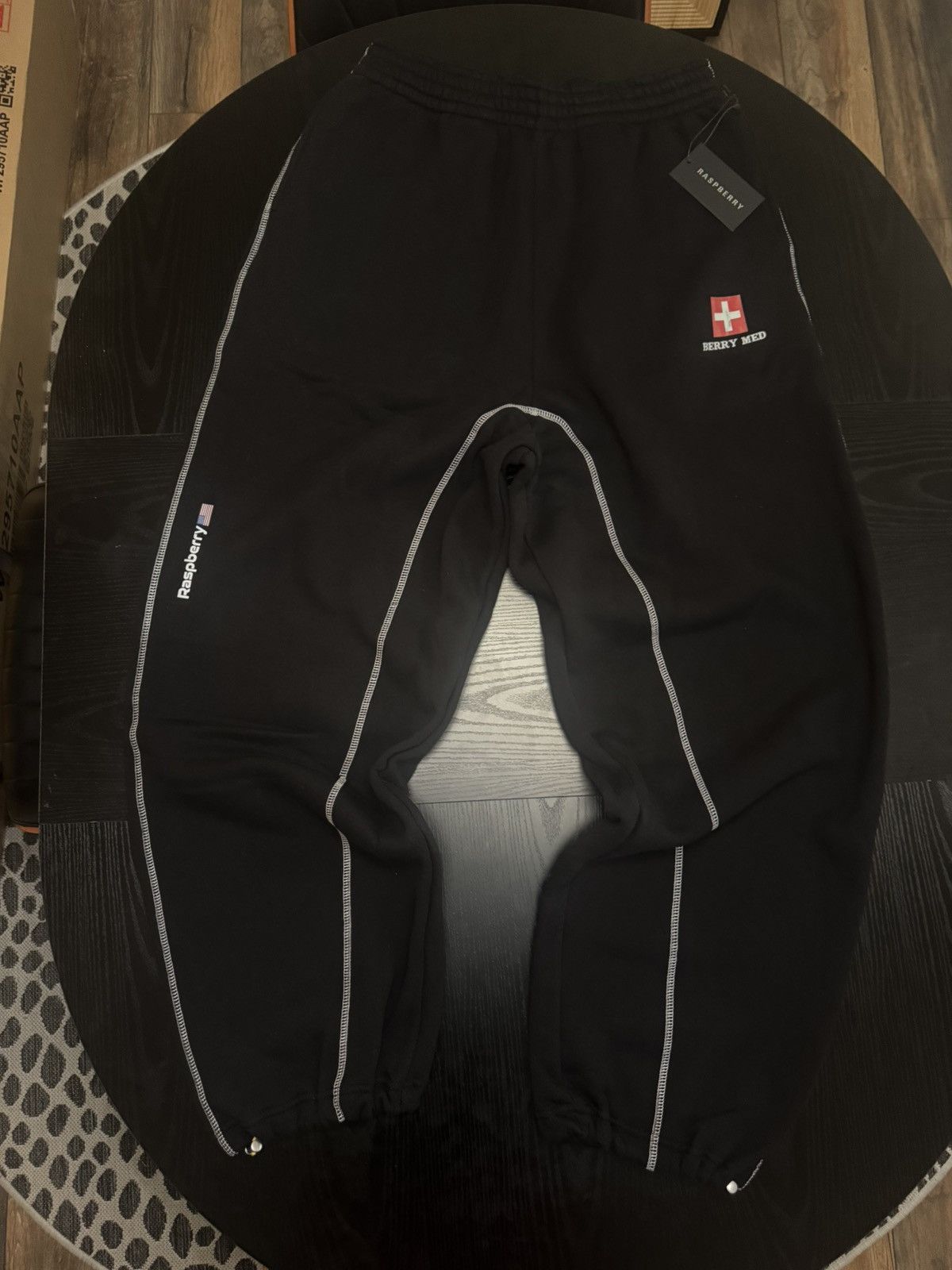 The GV Gallery The Gv Gallery Berry Med Sweats Size US 30 / EU 46 - 1 Thumbnail