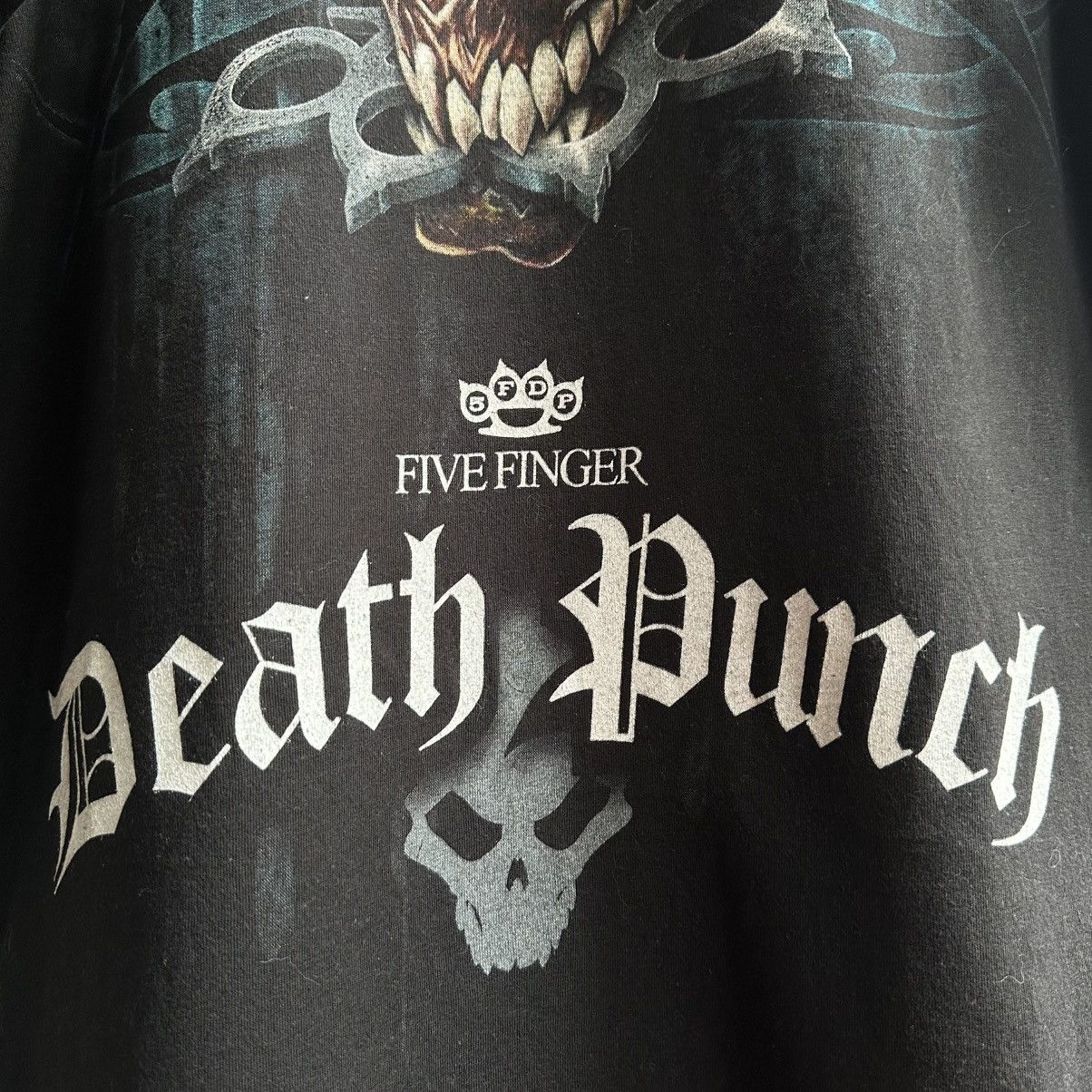 Band Tees × Vintage Vintage Five Finger Death Punch Skull Graphic Tee Size US M / EU 48-50 / 2 - 6 Thumbnail