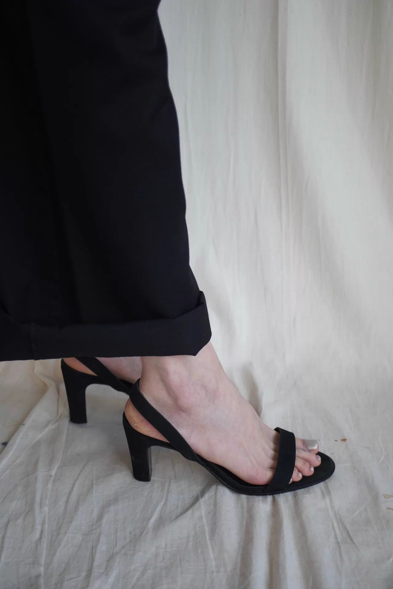 Hermes Hermes 2000s Suede Minimalist Single-Strap 7cm Heel 36.5 Size US 6 / IT 36 - 8 Thumbnail