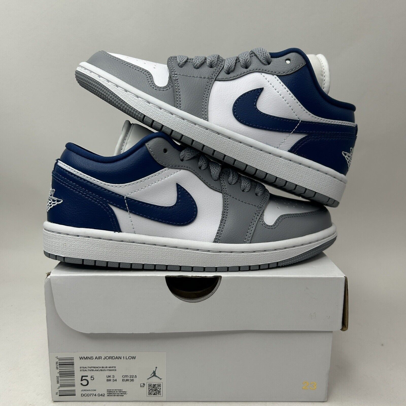 Nike Nike Air Jordan 1 Retro Low WMNS “Stealth French Blue” 2023 Size US 5.5 / IT 35.5 - 1 Thumbnail