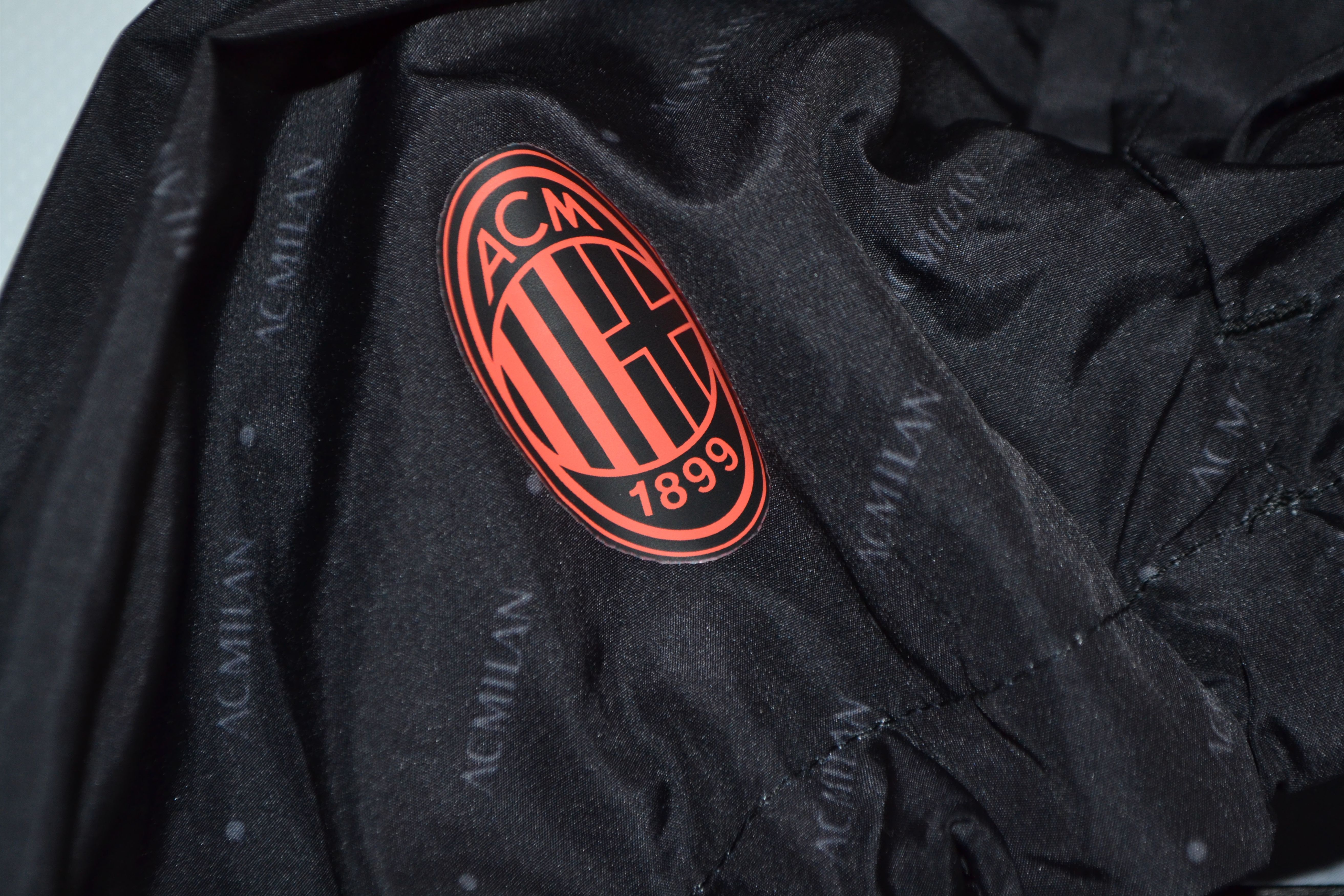 Puma AC Milan UEFA Champions League Windbreaker Top Jacket Size US XL / EU 56 / 4 - 7 Thumbnail