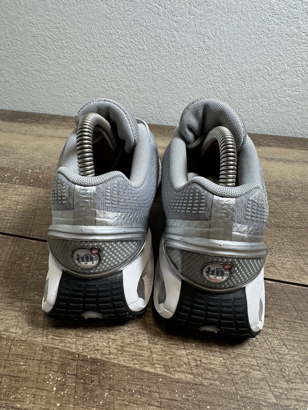 Nike × Supreme Supreme x Nike Air Max DN Silver Bullet Friends & Family Sz6 Size US 6 / EU 39 - 4 Thumbnail