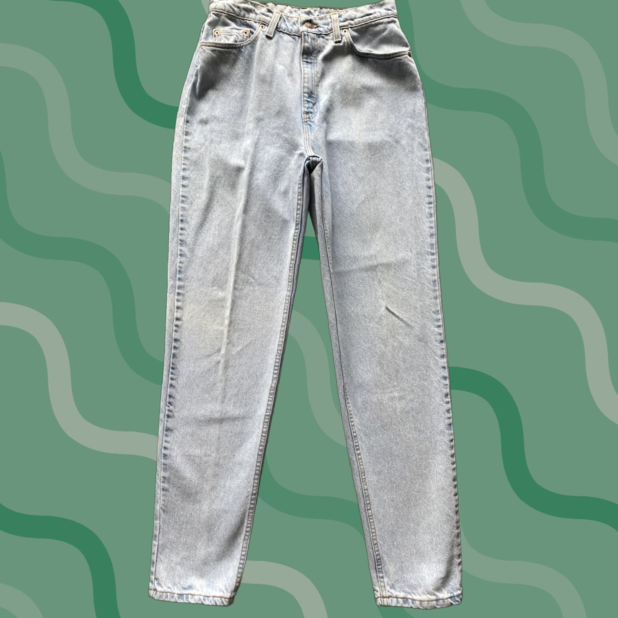 Levi's VINTAGE Levi’s 521 Womens Jeans Tapered Long 12 Light Blue USA 90s Made in USA Womens Size 34" / US 12 / IT 48 - 1 Thumbnail