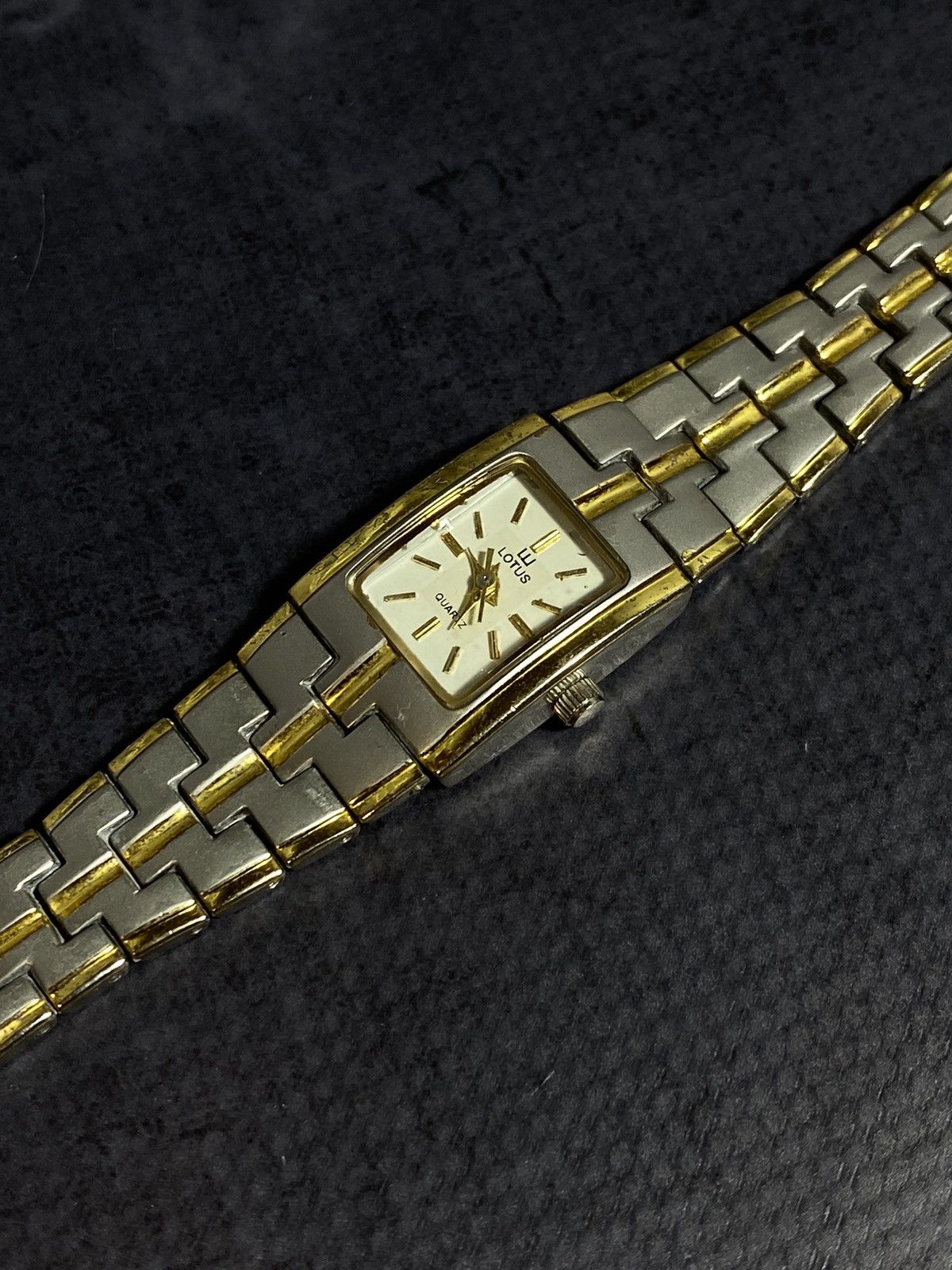 Vintage Vintage Lotus wristwatch, timeless design – Japanese brand Size ONE SIZE - 10 Thumbnail