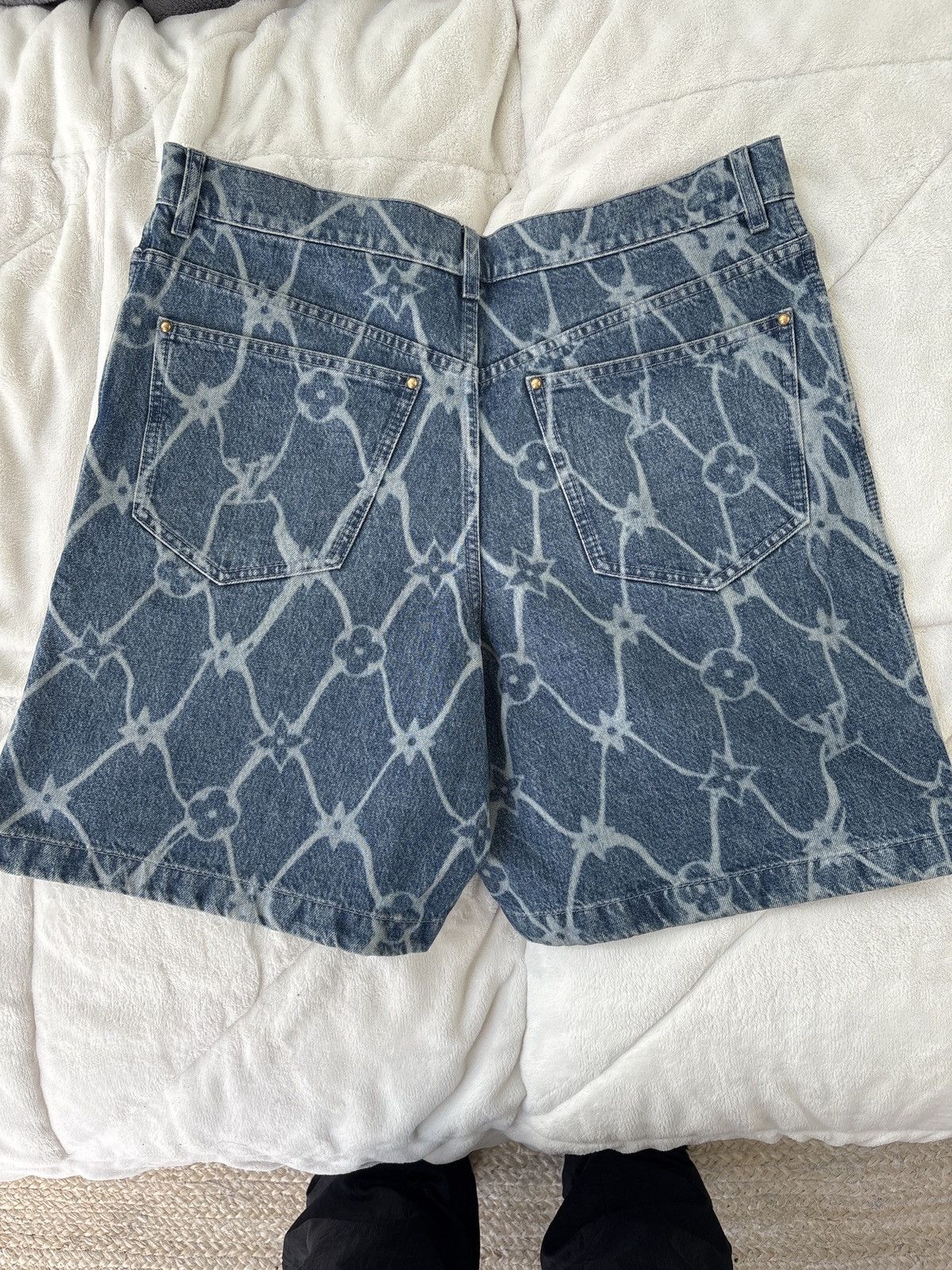 Louis Vuitton Monogram Printed Denim Shorts Size US 32 / EU 48 - 5 Thumbnail