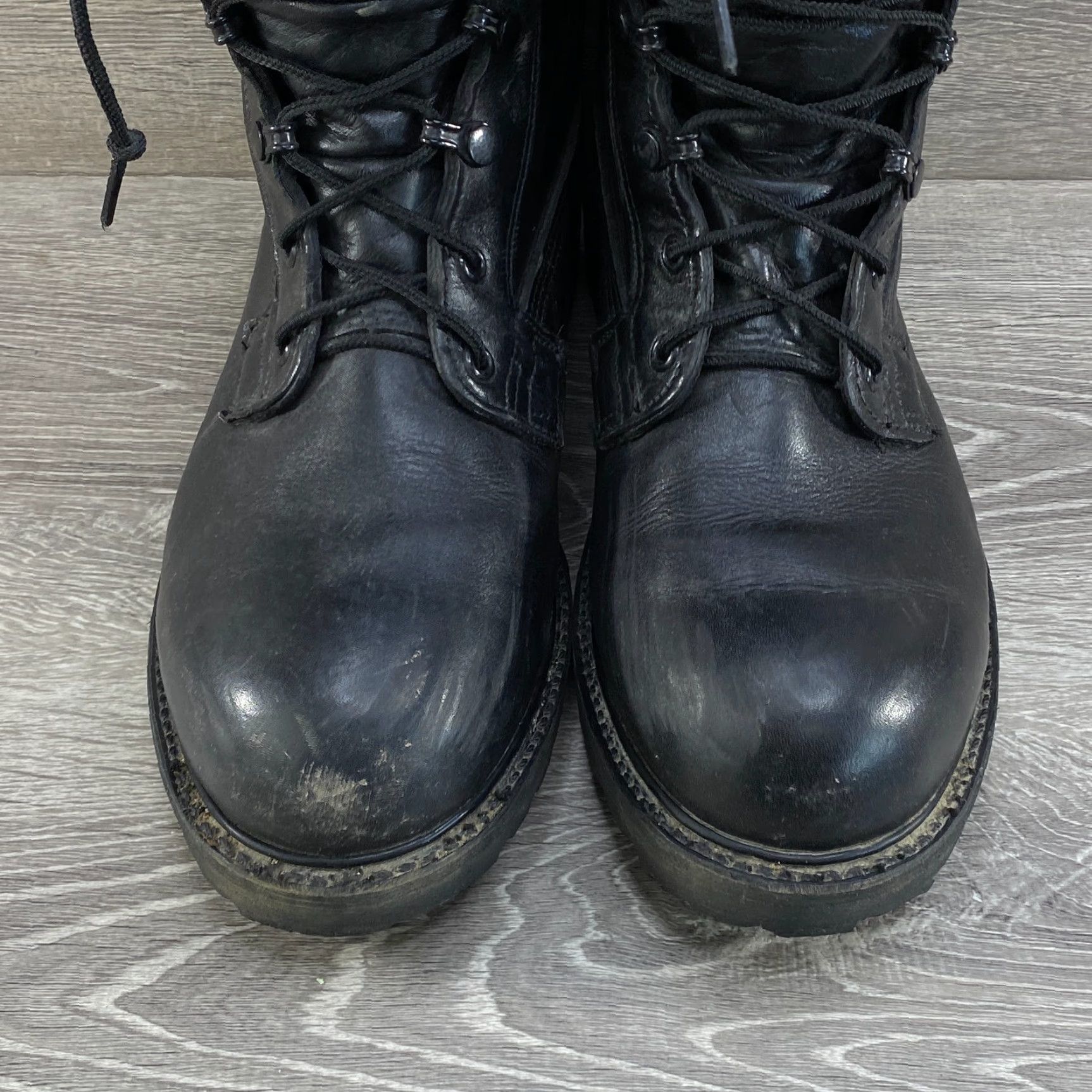 Vibram Mens 8.5 R Black Leather Military Boots Insulated Combat Vibram Sole Made USA - Jungle Boots Combat Boots Mens 8.5 R Black Leather Military Boots Size US 9 / EU 42 - 4 Thumbnail