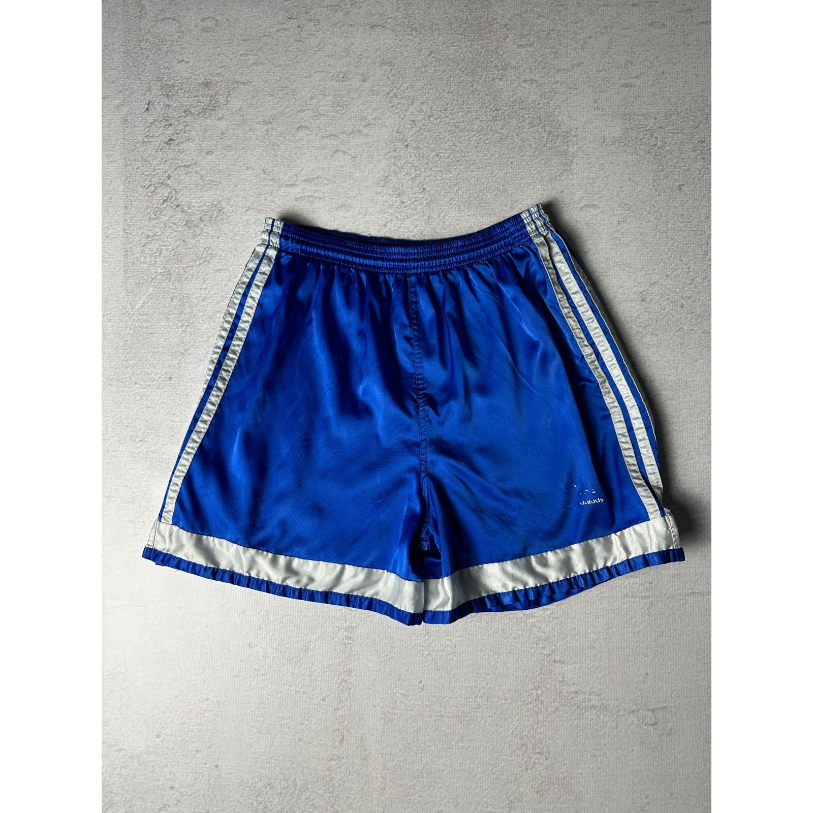 Adidas Vintage Adidas Track Shorts For Men - Medium Size Size US 34 / EU 50 - 1 Thumbnail