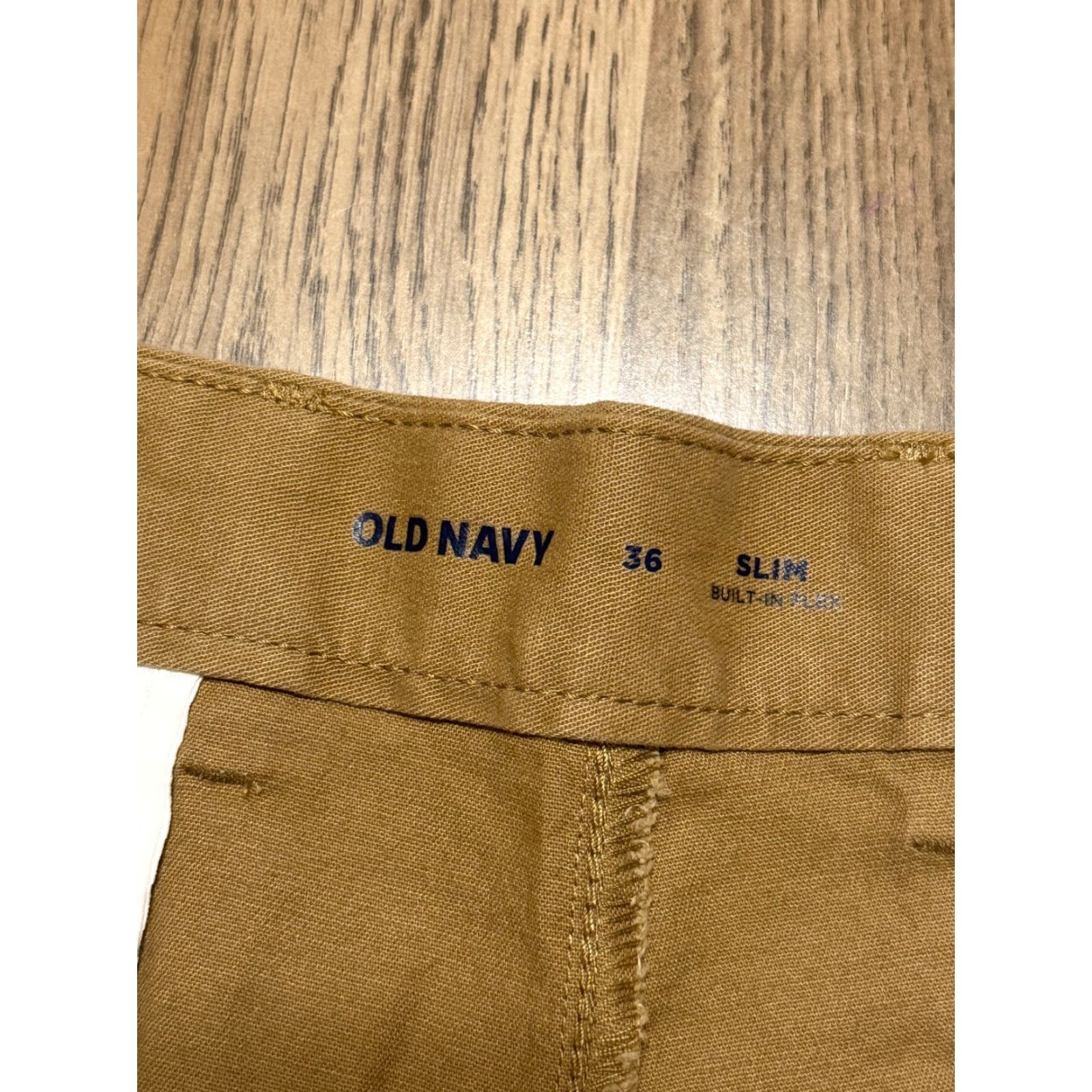 Old Navy Old Navy Shorts Men Cargo Shorts Slim Built in Flex 36 Brown Cotton Front Flat Pockets 8in Inseam Regular Size 36 Casual Everyday Vintage No N/A Size US 36 / EU 52 - 5 Thumbnail