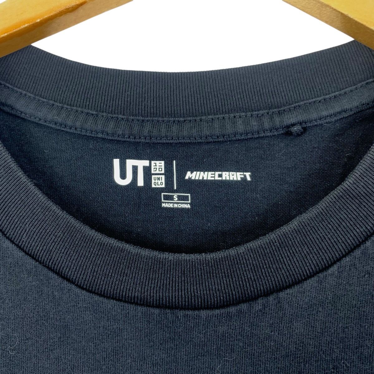 Uniqlo UNIQLO x MINECRAFT GAME Create Explorer Survive Tee Shirt Size S / US 4 / IT 40 - 7 Thumbnail