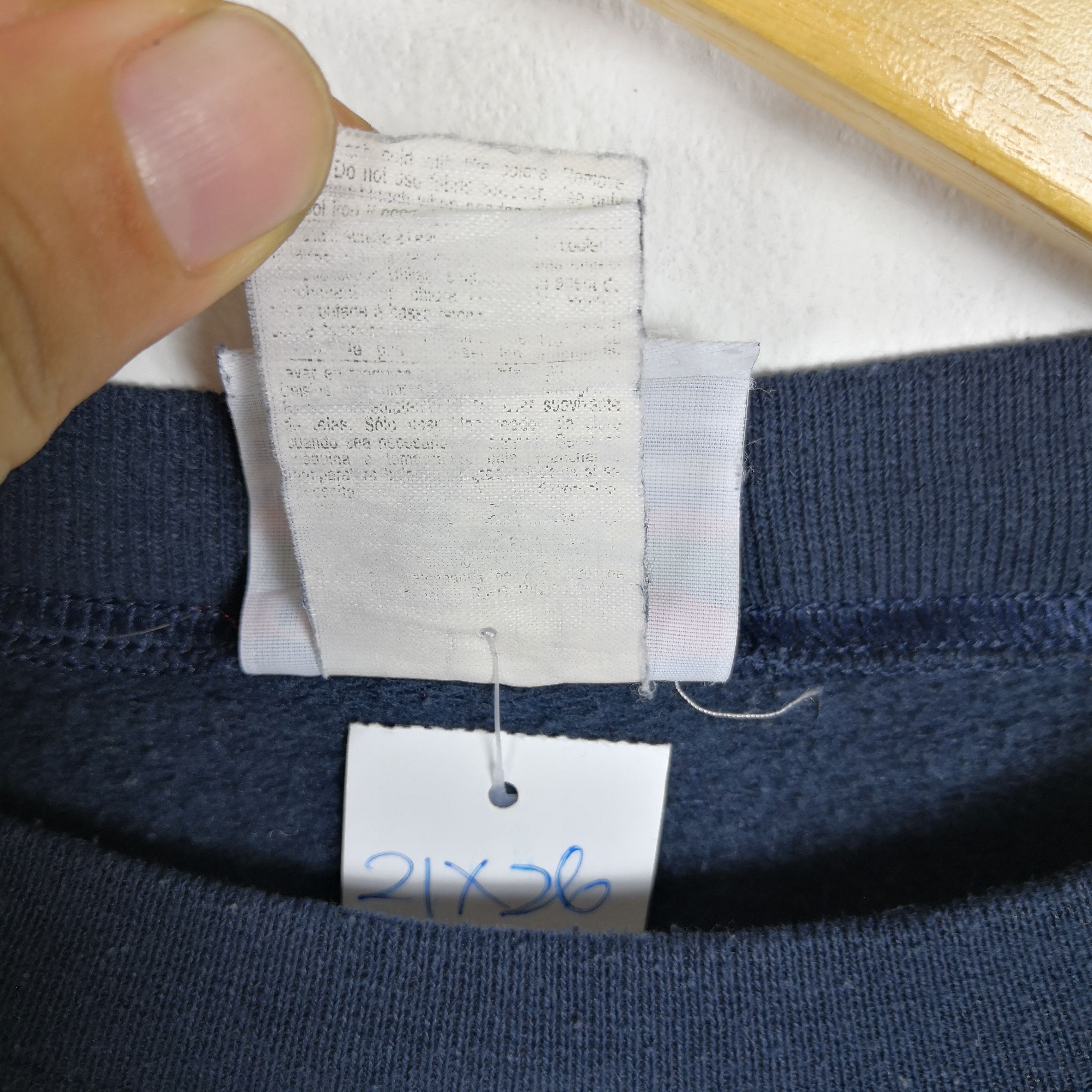 Champion Vintage Champion Sweatshirt Champion Crewneck Sweater Jumper Size US M / EU 48-50 / 2 - 6 Thumbnail