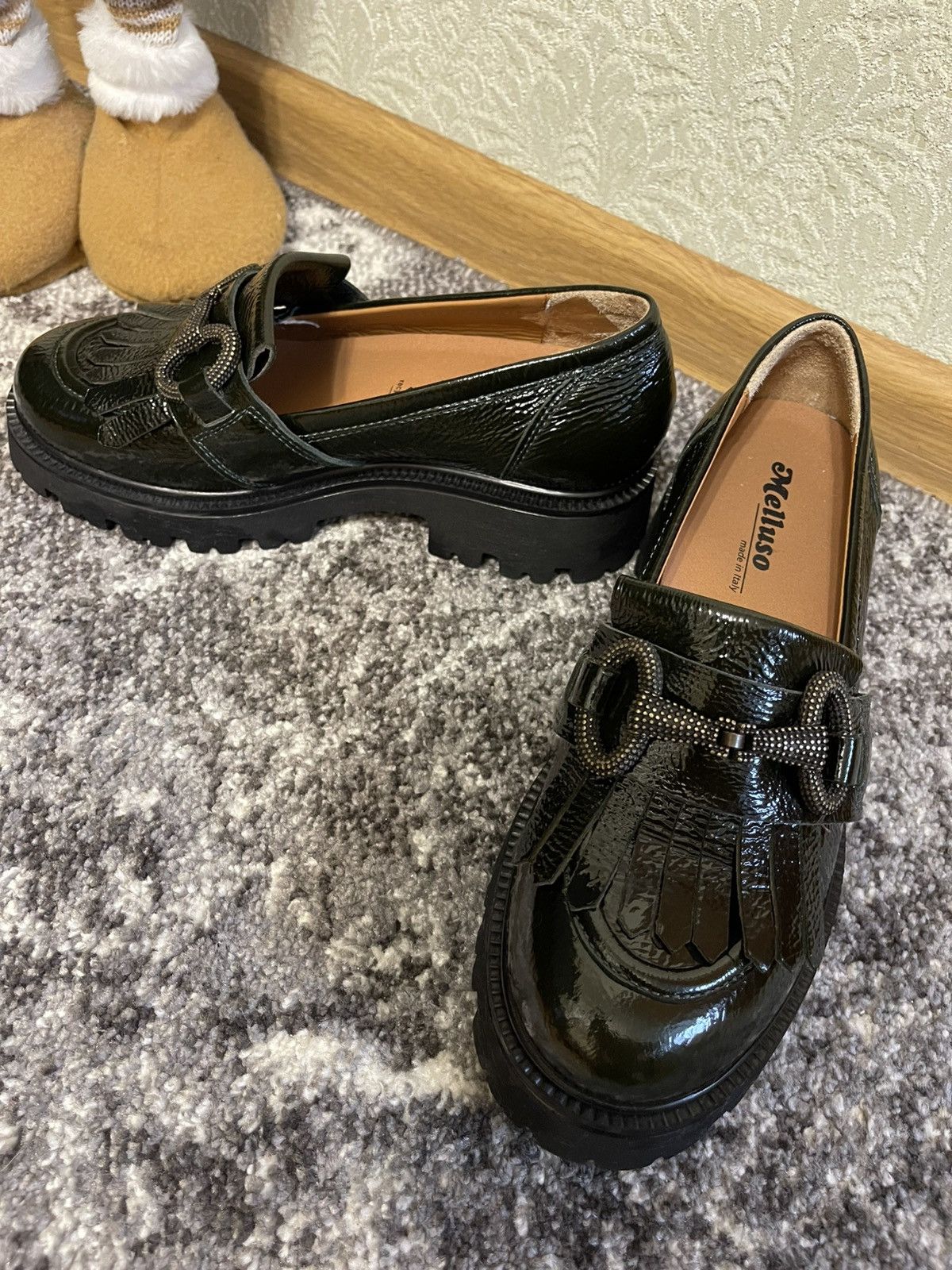 Other Melluso Italy Women’s Loafers EU 37.5 Green Patent Leather Size US 7.5 / IT 37.5 - 16 Thumbnail