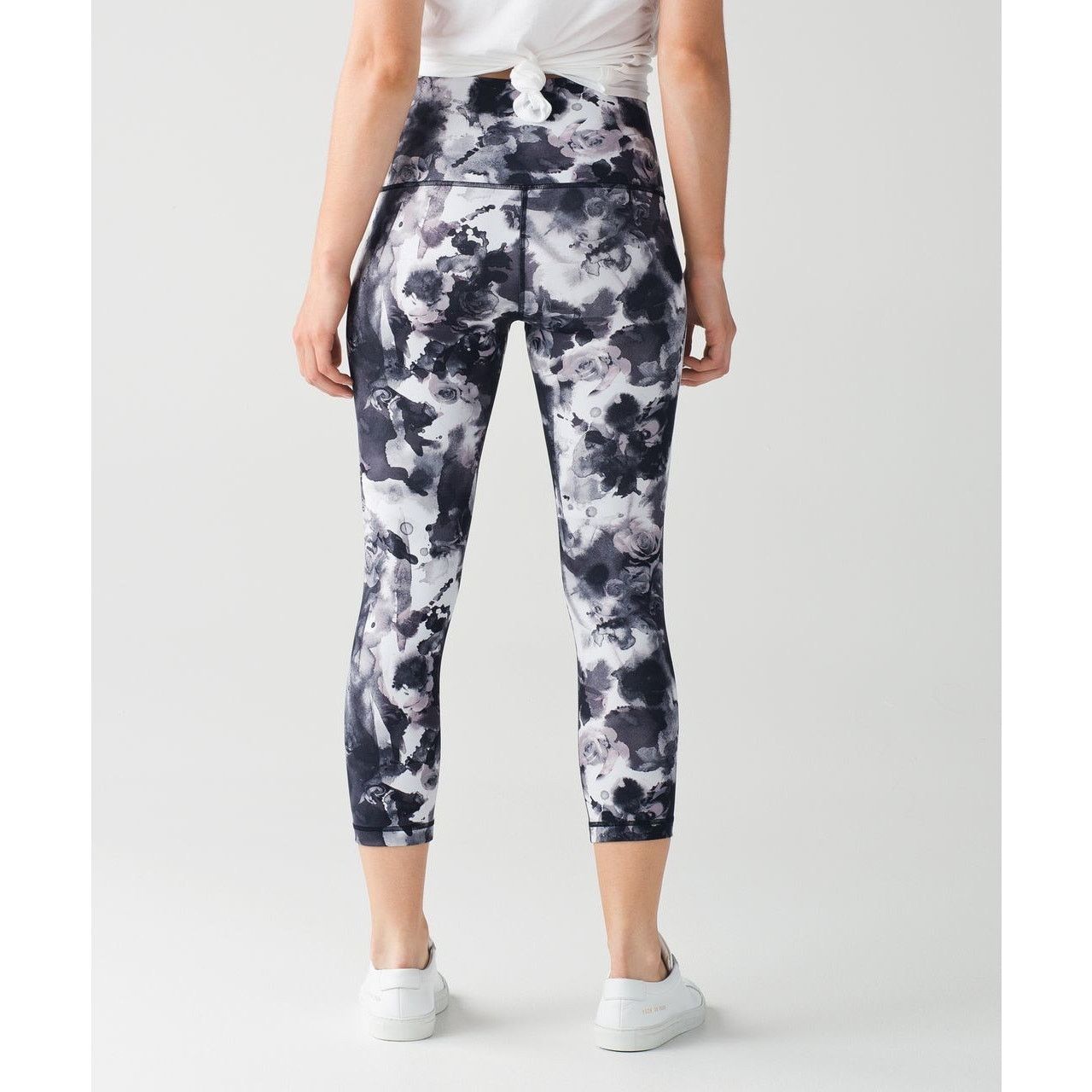 Lululemon Lululemon Wunder Under Crop Hi-Rise Obscurred Black Dusty Ma Size 28" / US 6 / IT 42 - 9 Thumbnail
