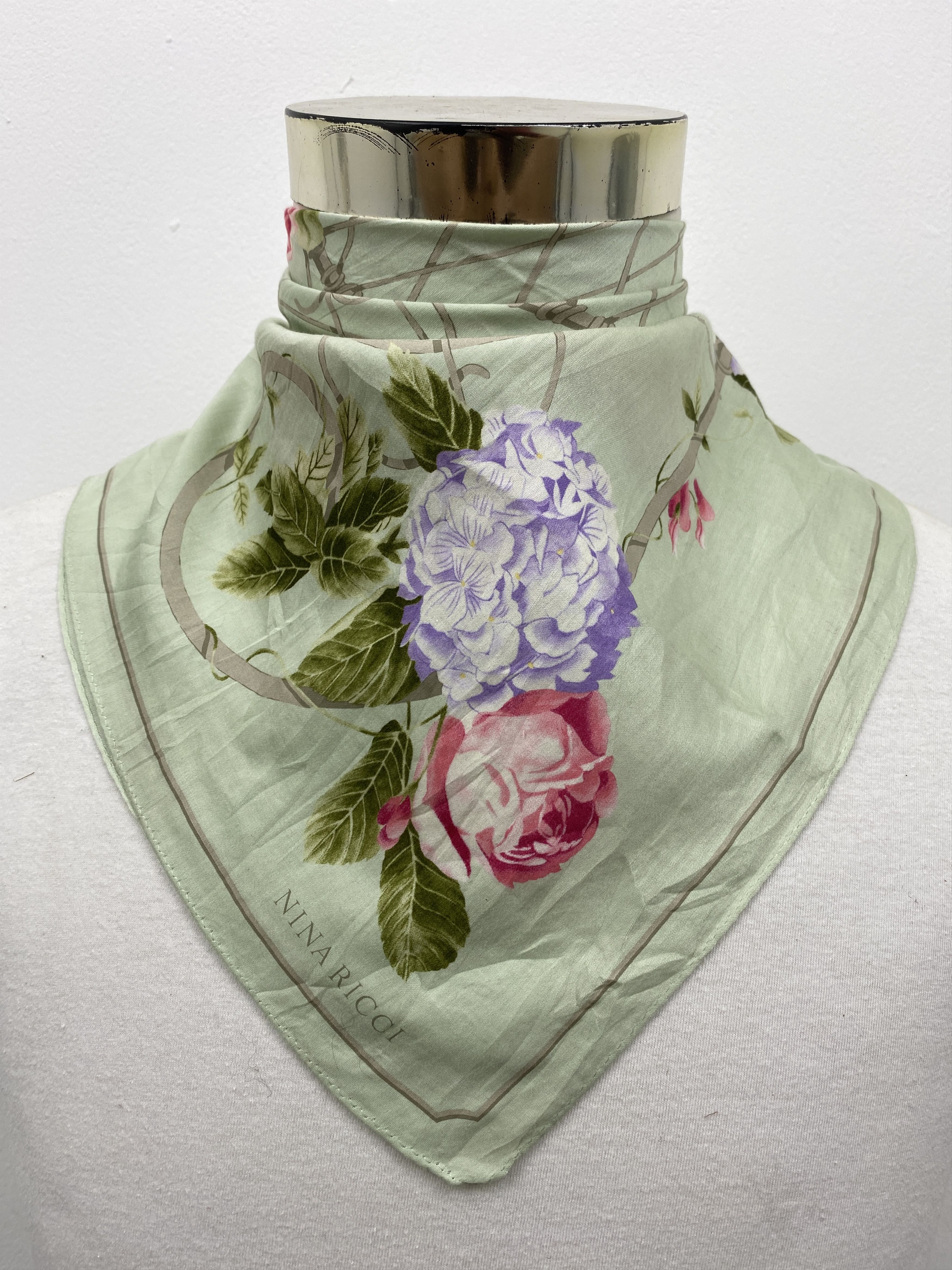 Japanese Brand Nina Ricci Handkerchief / Neckerchief / Bandana HKC0641 Size ONE SIZE - 2 Thumbnail