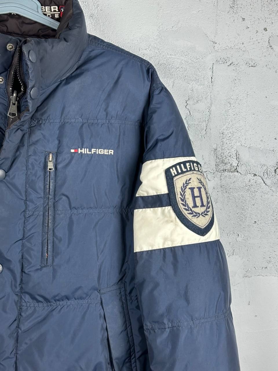 Tommy Hilfiger Vintage Tommy Hilfiger Big Logo Puffer Down Jacket Winter Size US XL / EU 56 / 4 - 3 Thumbnail