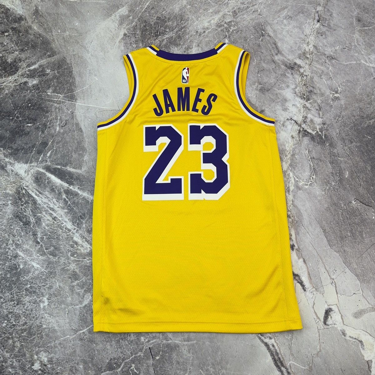 NBA × Nike Nike Swingman Los Angeles Lakers LeBron James #23 Jersey M Size US M / EU 48-50 / 2 - 14 Thumbnail
