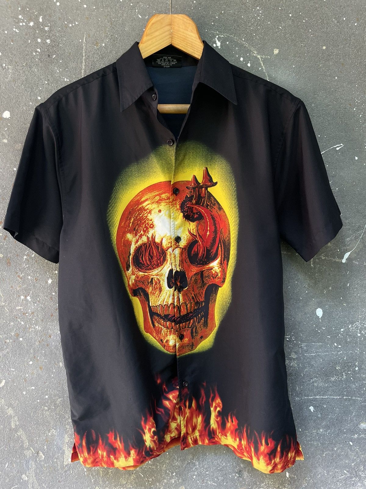 Vintage Vintage 666 Devil Skull Shirt Short Y2K Fire RARE Size US S / EU 44-46 / 1 - 3 Thumbnail