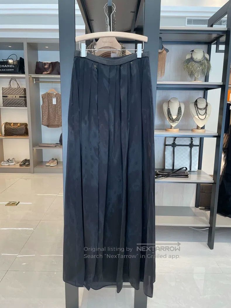 Brunello Cucinelli Brunello Cucinelli Black sequin pants Size 25" / US 0 / IT 36 - 2 Thumbnail