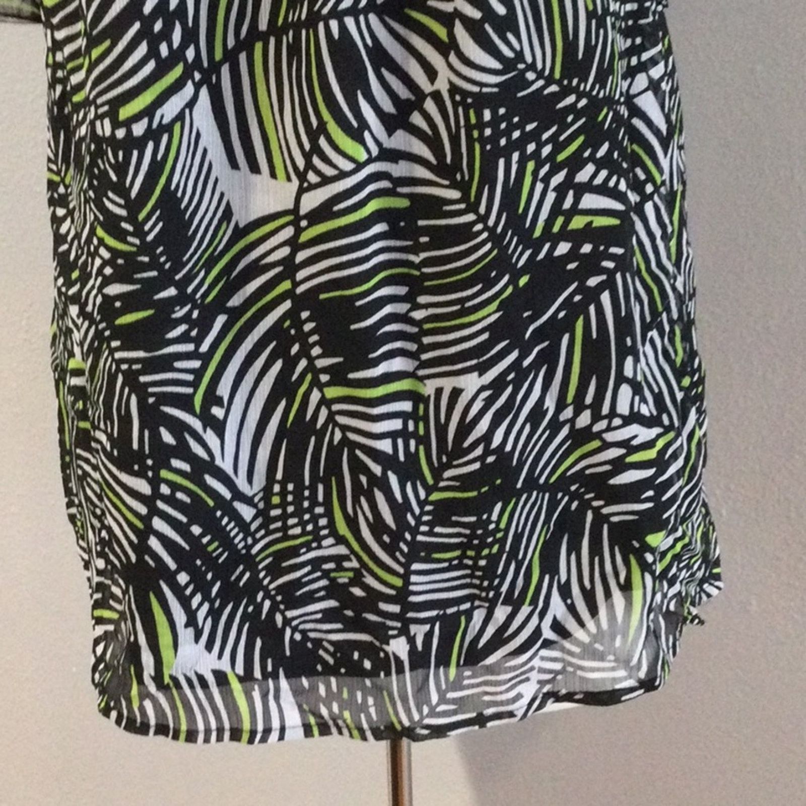 Worthington Worthington Foliage Print Flutter Sleeve Square Neck Top L Size L / US 10 / IT 46 - 3 Thumbnail