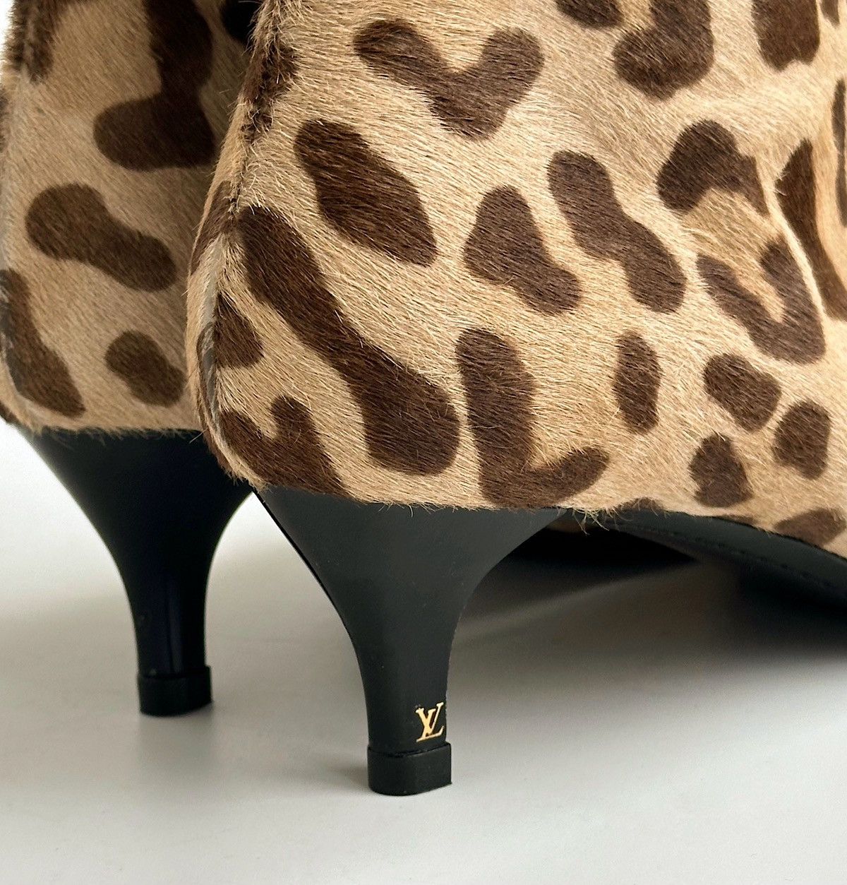 Louis Vuitton × Vintage *sz36.5* LOUIS VUITTON 2003 Leopard Zip Boots y2k archive Size US 6.5 / IT 36.5 - 9 Thumbnail