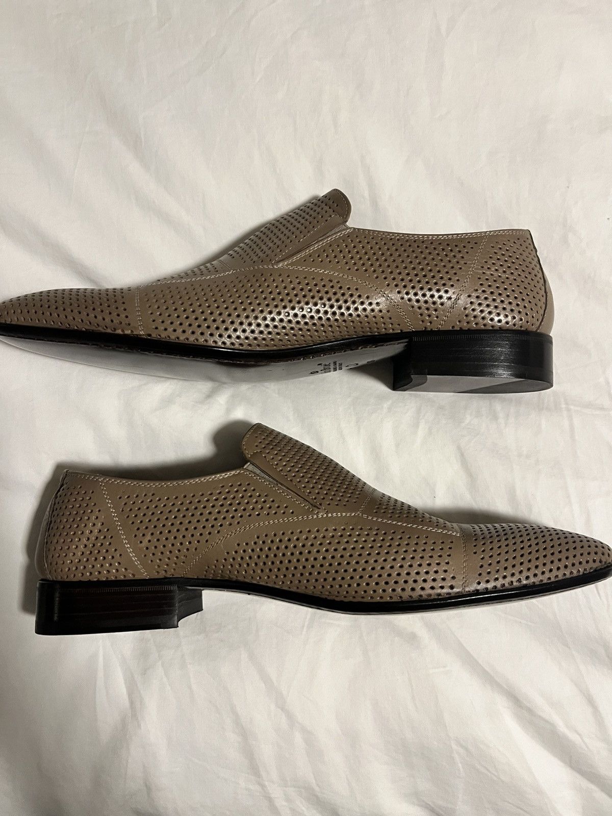 Aldo Brue Aldo Bruè 416 Perforated Cap Toe Loafer Ivory Size 10.5US Size US 10.5 / EU 43-44 - 2 Thumbnail