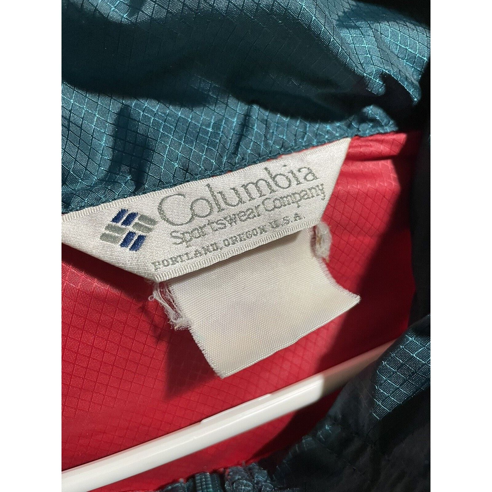 Columbia VTG Columbia Jacket Mens Red Green Windbreaker Full Zip XL Size US XL / EU 56 / 4 - 3 Thumbnail