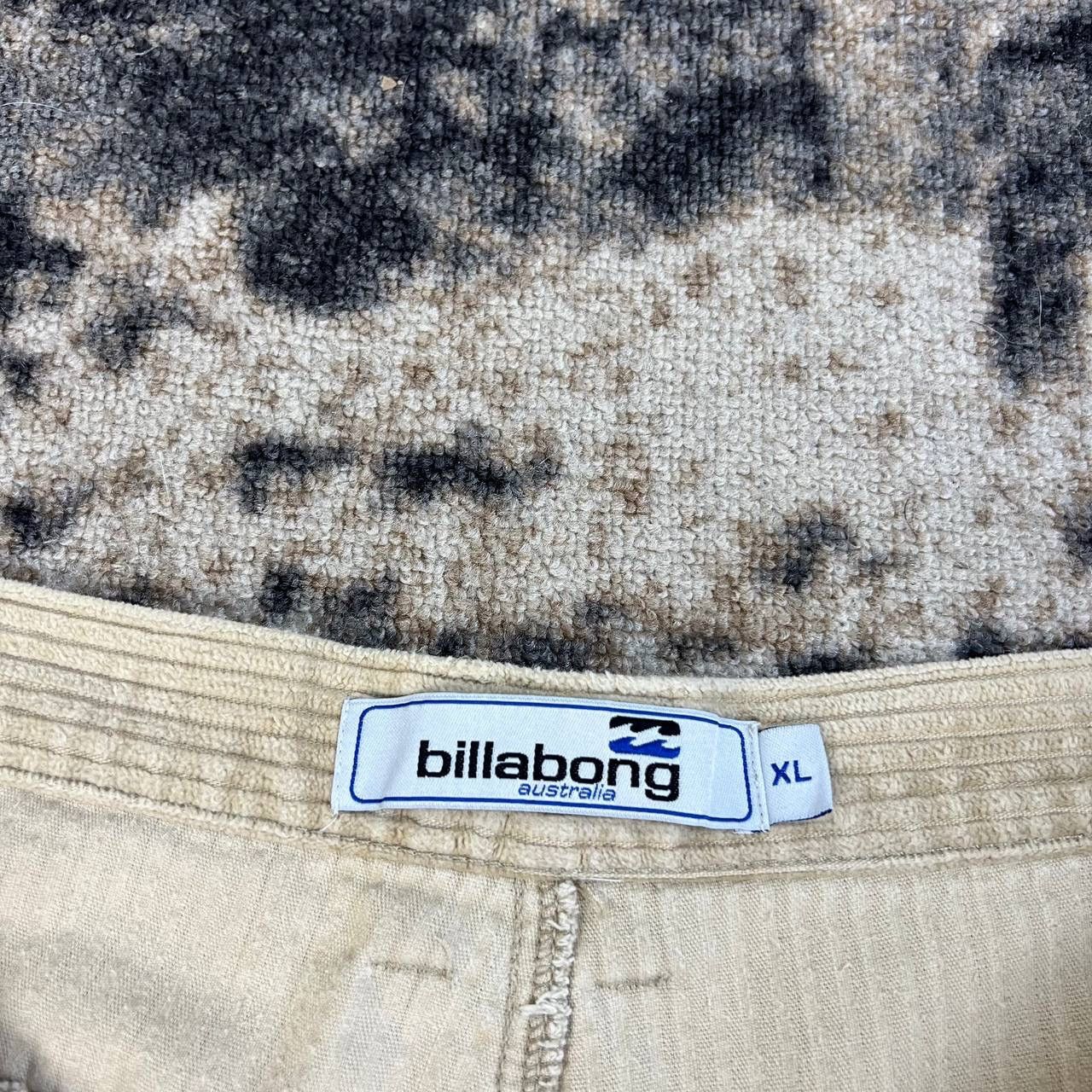 Billabong Billabong Vintage Y2K Mini Logo Corduroy Bermuda Shorts Size US 36 / EU 52 - 7 Thumbnail