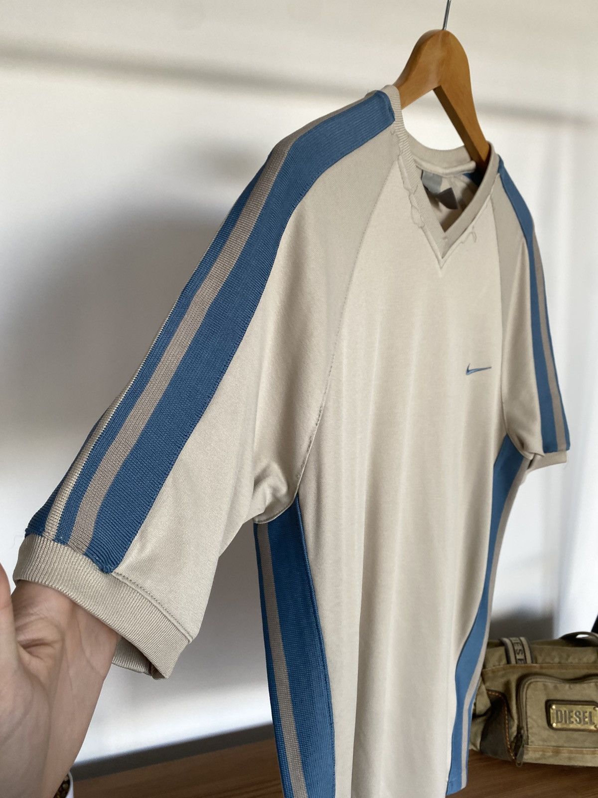 Nike × Vintage Vintage 90s Nike t-shirt beige Size US M / EU 48-50 / 2 - 3 Thumbnail
