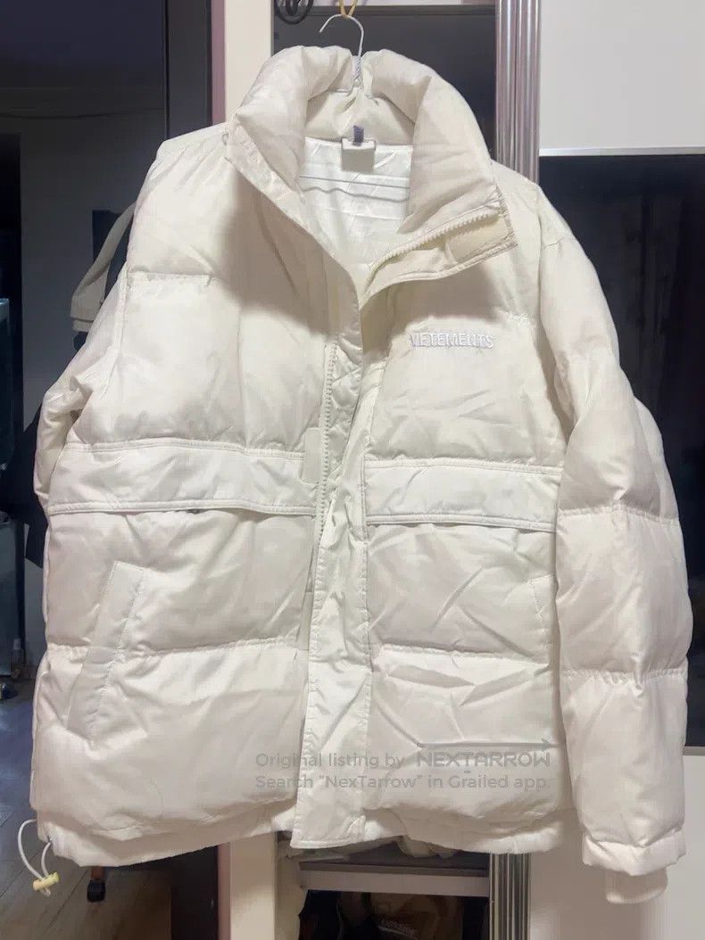Vetements Vetements White down jacket Size L / US 10 / IT 46 - 1 Thumbnail