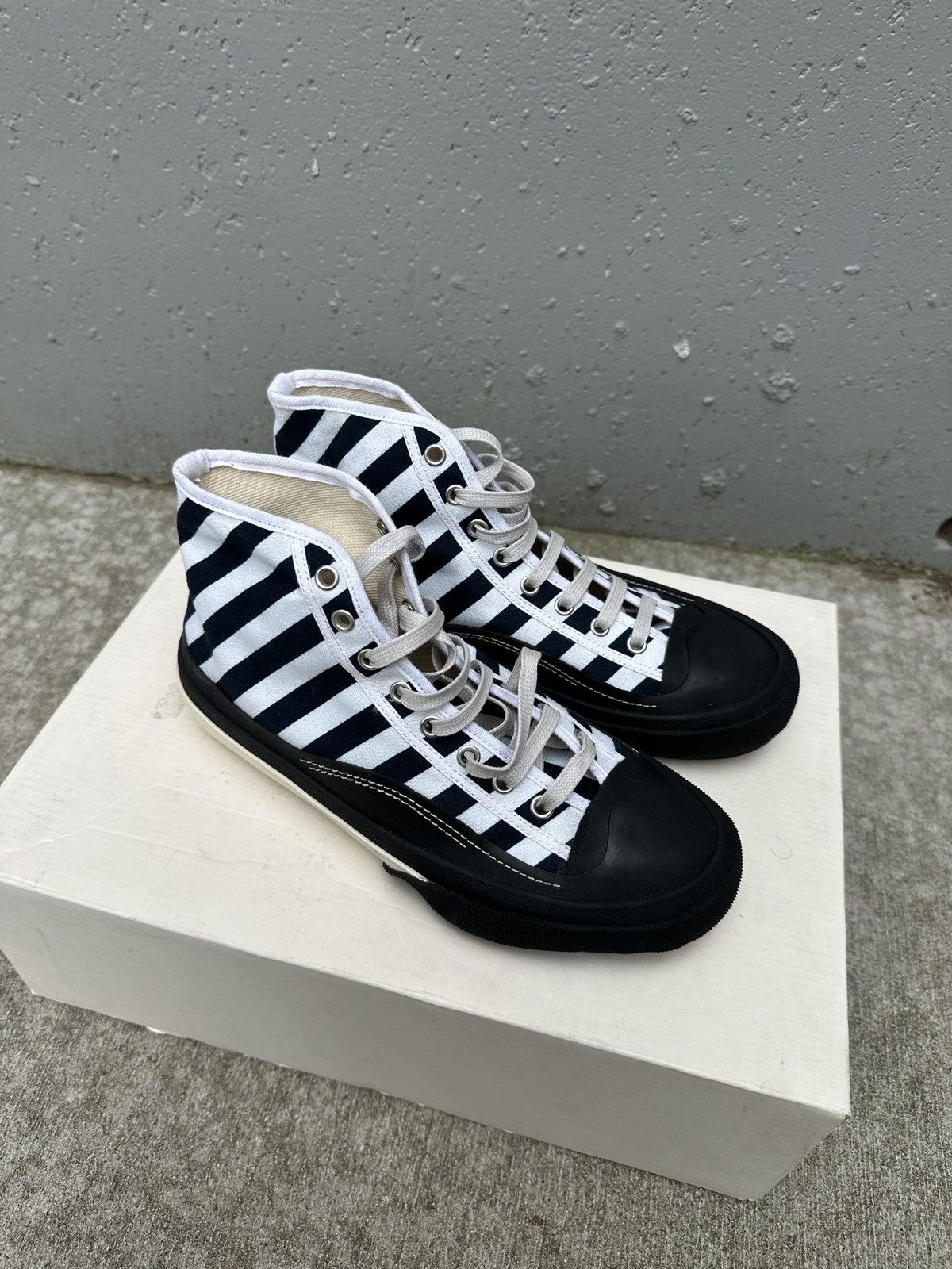 Acne Studios Bla Konst Canvas Sneaker Size US 7 / EU 40 - 2 Thumbnail