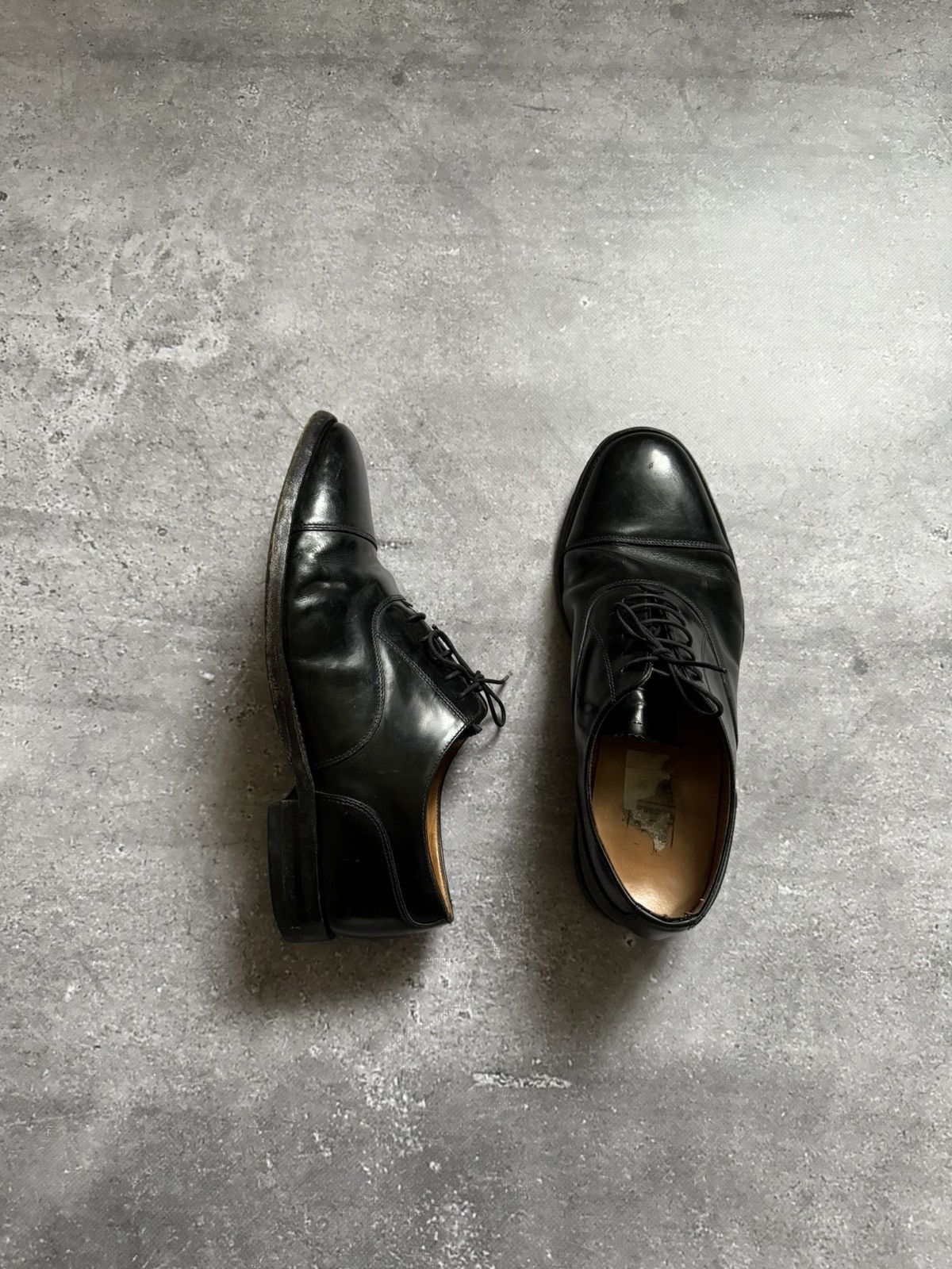 Loake Loake 200B Oxford Cap Toe Smart Shoes Size US 9 / EU 42 - 1 Thumbnail