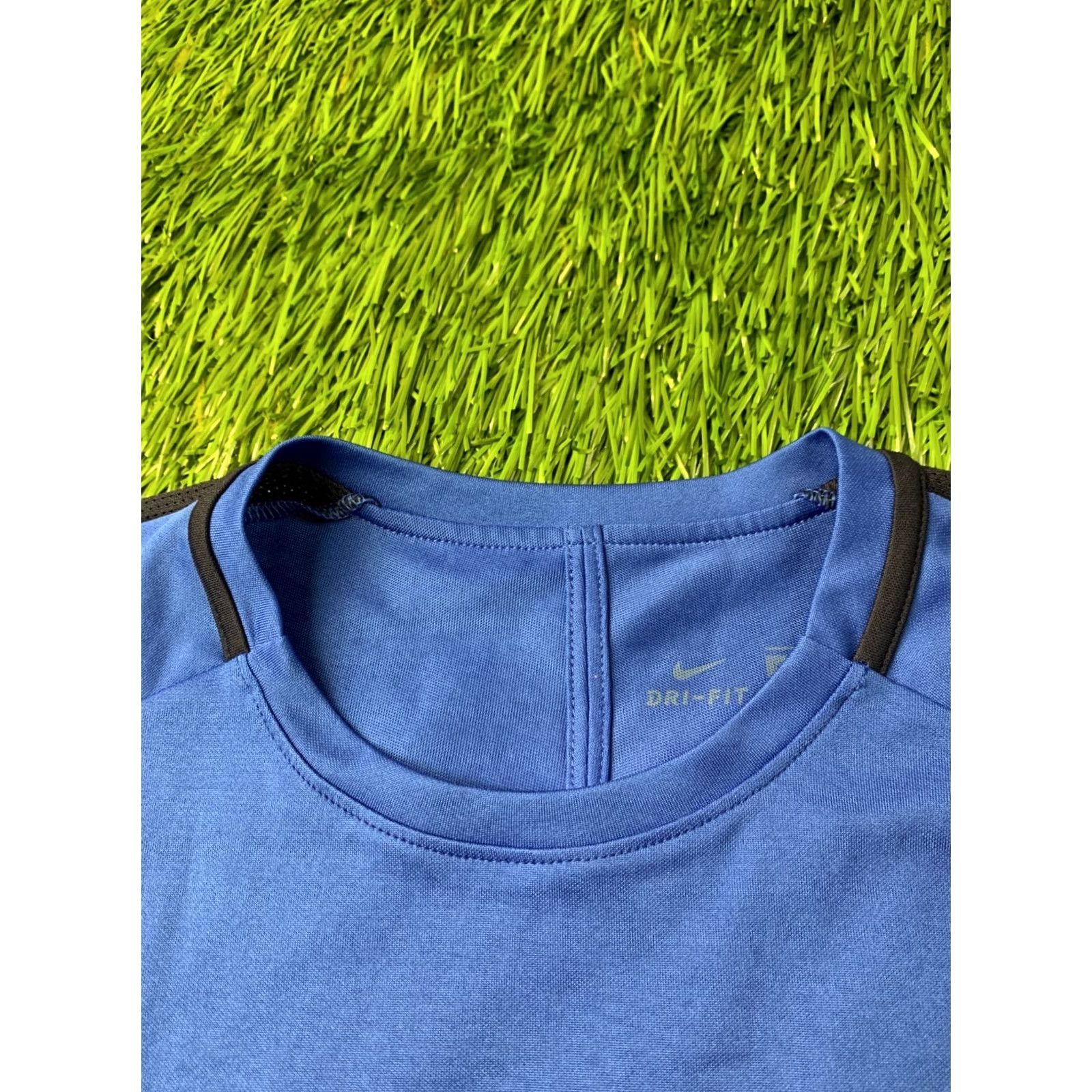 Nike Nike Dry Academy DRI-FIT Football Soccer Shirt Jersey Men M 2018 Size US XL / EU 56 / 4 - 4 Thumbnail