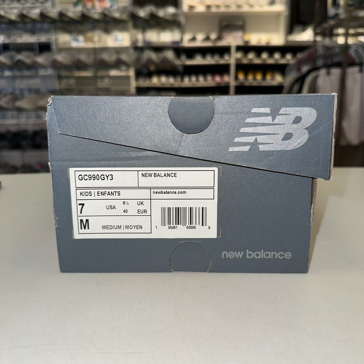 New Balance Size 7 - New Balance 990 V3 "Grey" - GC990GY3 Size US 7 / EU 40 - 7 Thumbnail