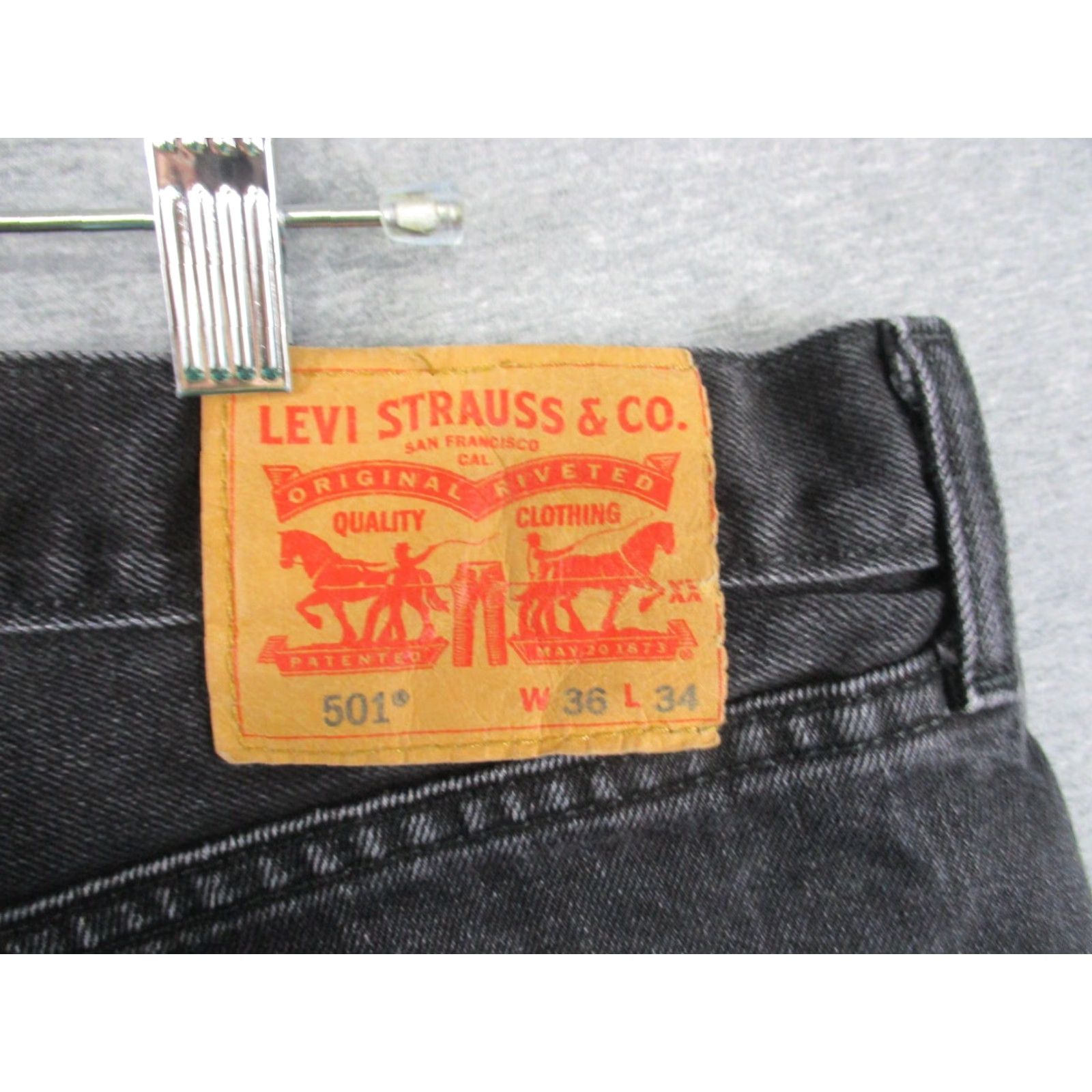 Levi's VINTAGE Levi's 501xx Jeans 34x32 Mens Button Fly Straight Leg Dark Wash Black Distressed Size US 34 / EU 50 - 3 Thumbnail