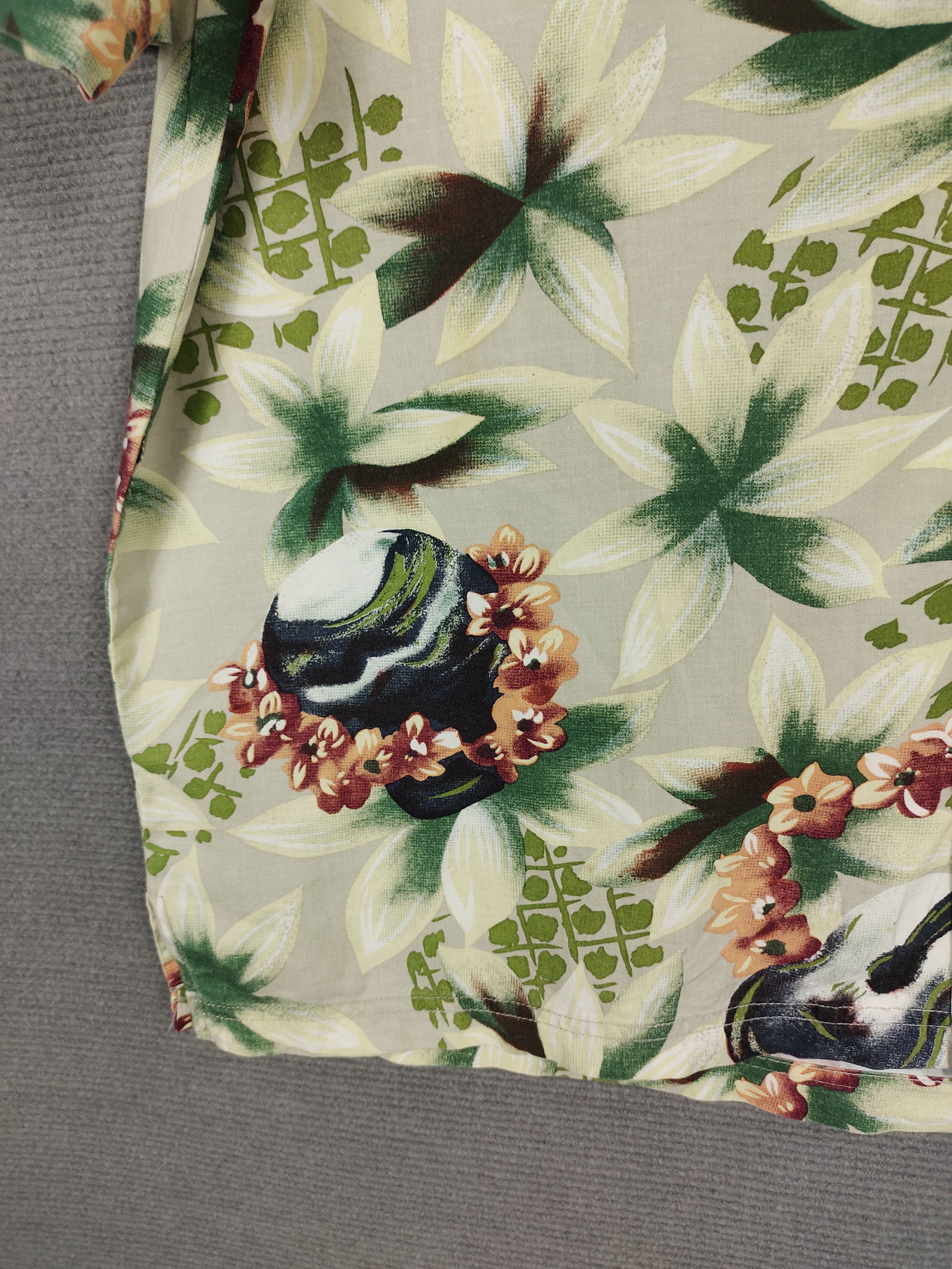 Tommy Bahama 1990s Tommy Bahama Guitar & Flower Printed Hawaiian Shirt Size US M / EU 48-50 / 2 - 5 Thumbnail
