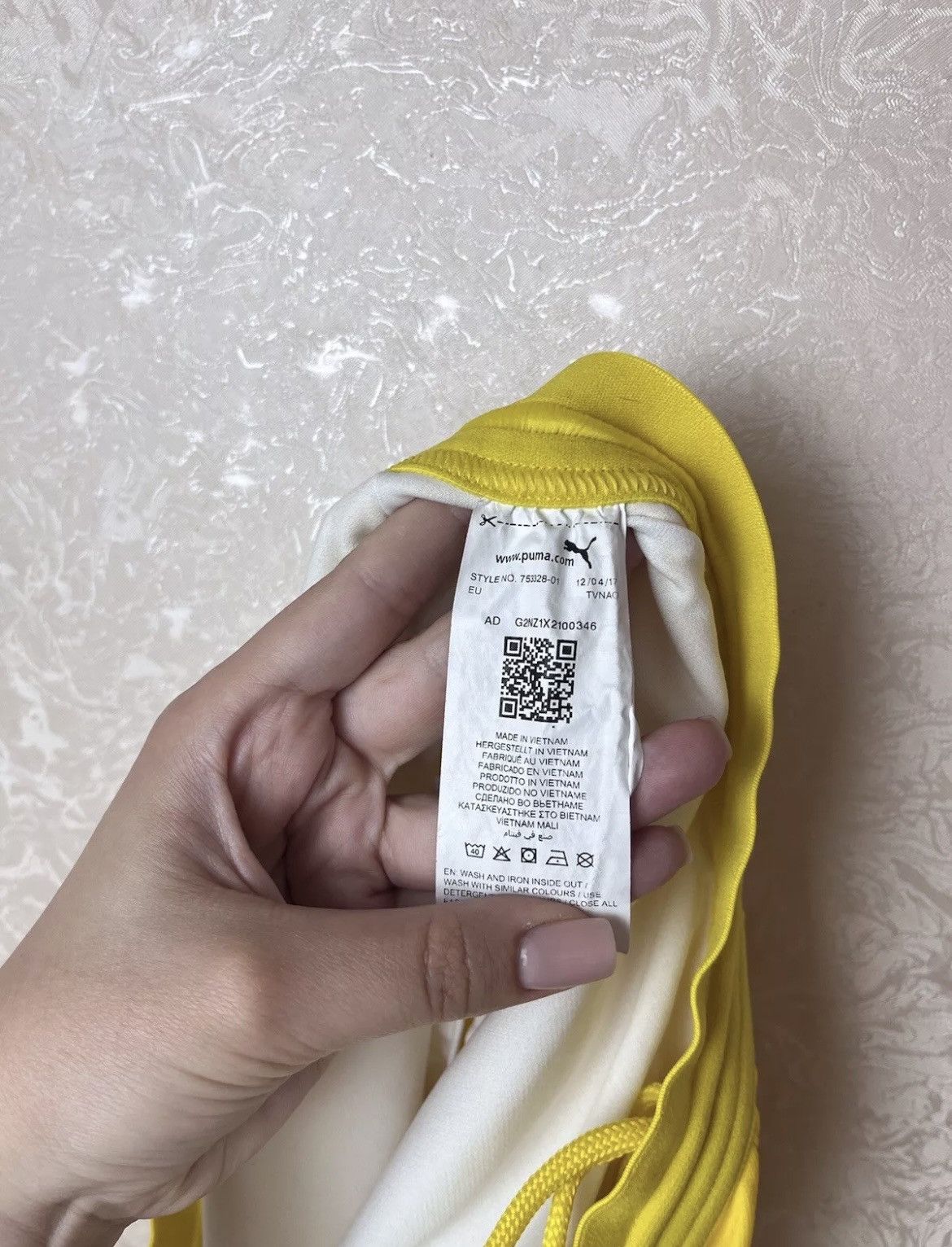 Other BORUSSIA DORTMUND 2017/2018 Home Shorts PUMA BVB Size M Size US 32 / EU 48 - 7 Thumbnail