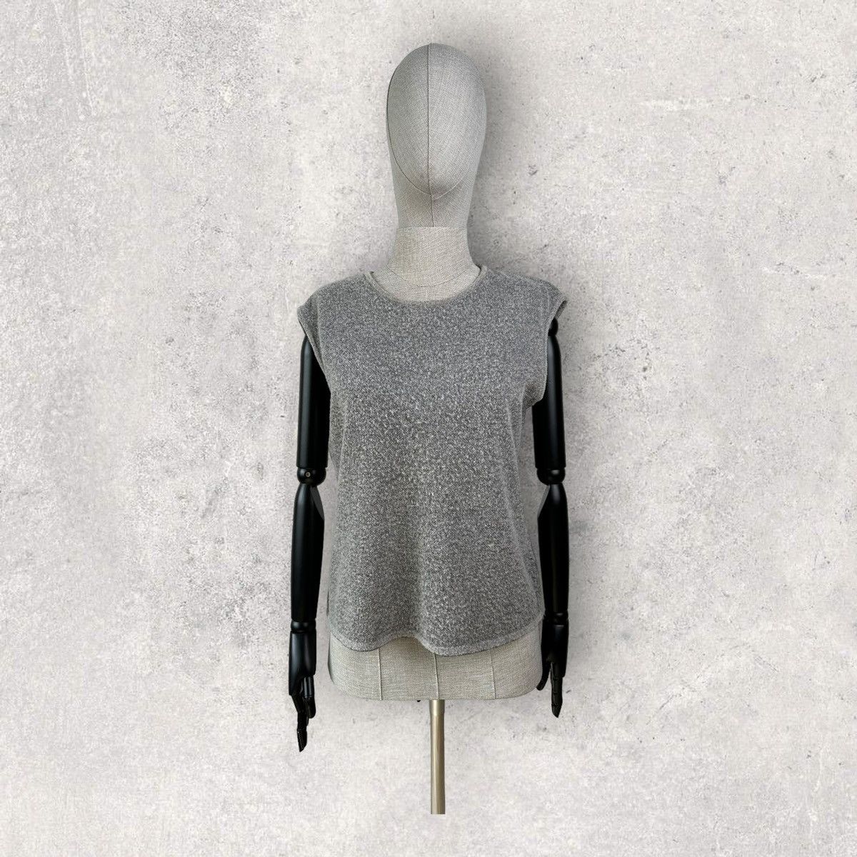 Escada Vintage Escada Wool Nylon Grey Tank Top Vest Size S / US 4 / IT 40 - 1 Thumbnail
