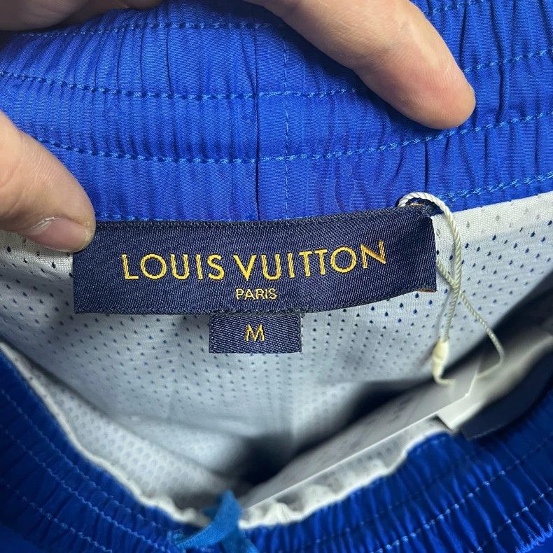 Louis Vuitton Louis Vuitton size m Full Print Shorts 2504-Nextarrow Size US 30 / EU 46 - 3 Thumbnail