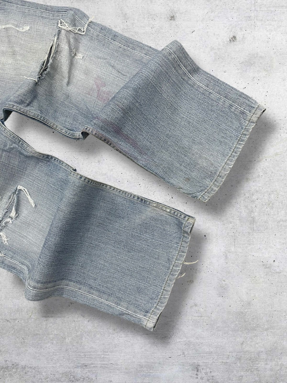 Levi's Vintage Clothing VINTAGE 533 LEVIS USA 90S DESIGNER OLD RIPPED BLUEWASH DENIM Size US 35 - 5 Thumbnail