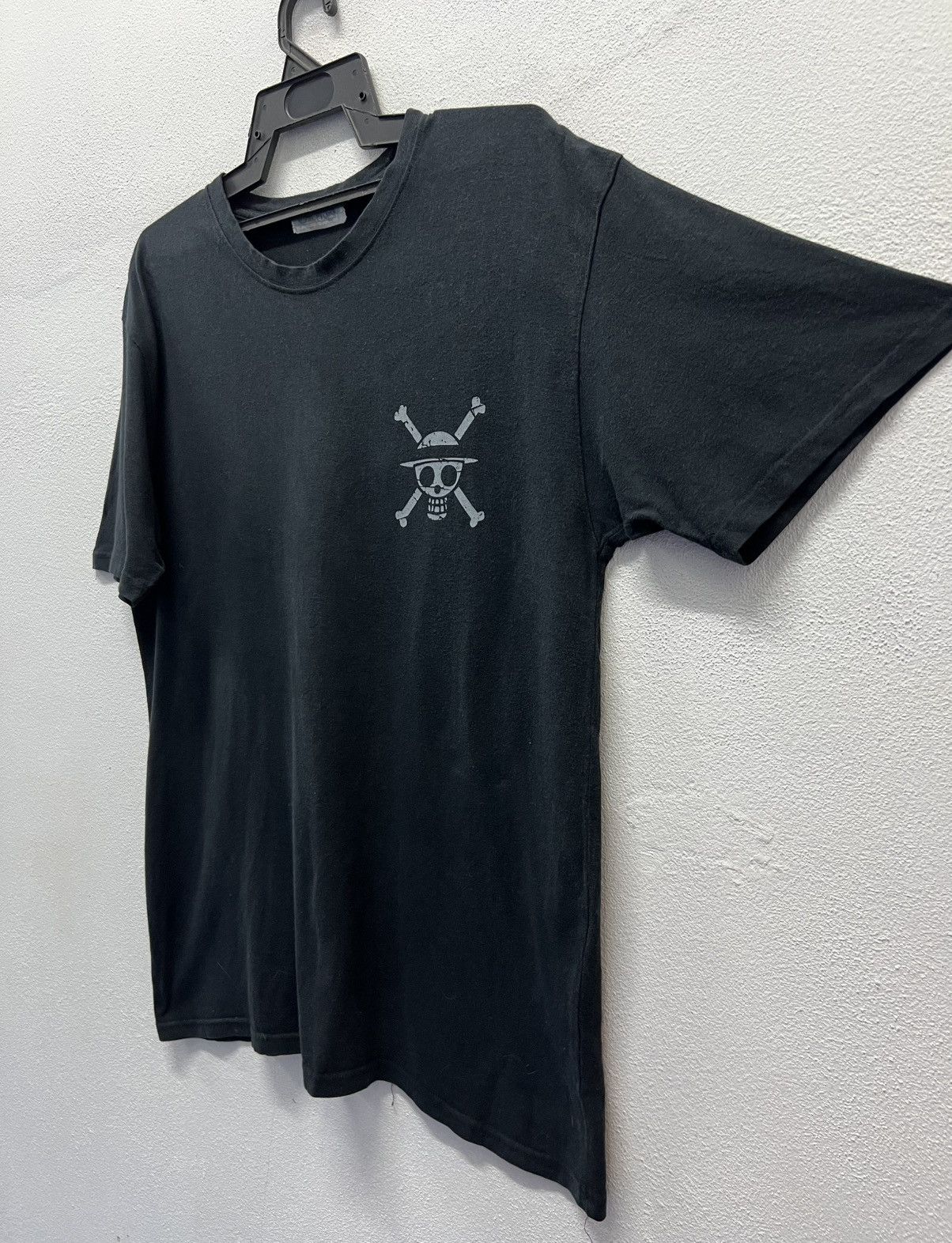 Anime × One Piece ONE PIECE CREW MUGIWARA PIRATES SHIRT Size US XL / EU 56 / 4 - 5 Thumbnail