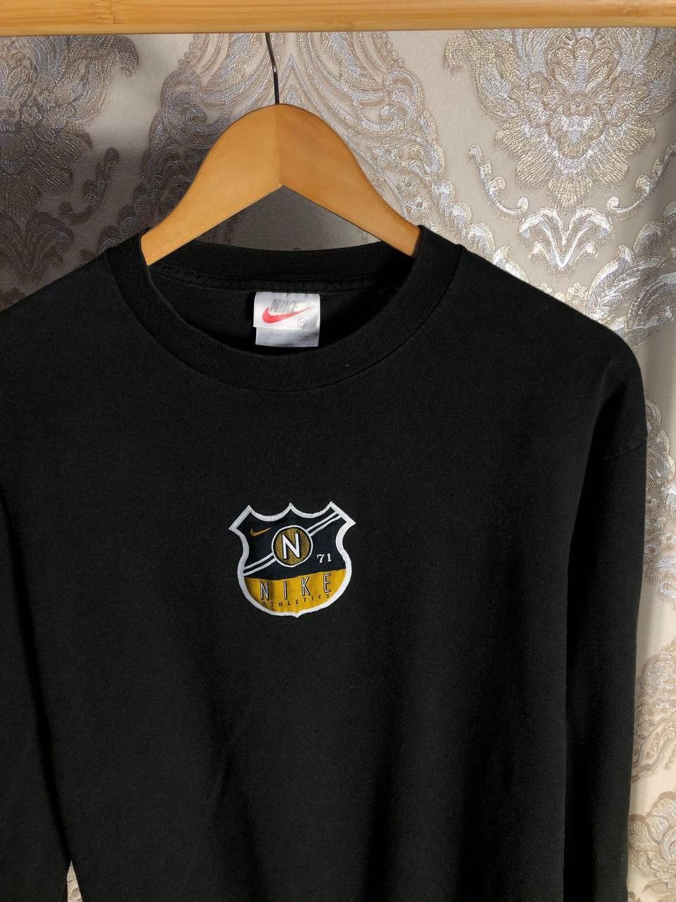 Vintage VERY RARE NIKE ATHLETICS LONG SLLEVE RETRO T-SHIRT Y2K 90s Size US M / EU 48-50 / 2 - 2 Thumbnail