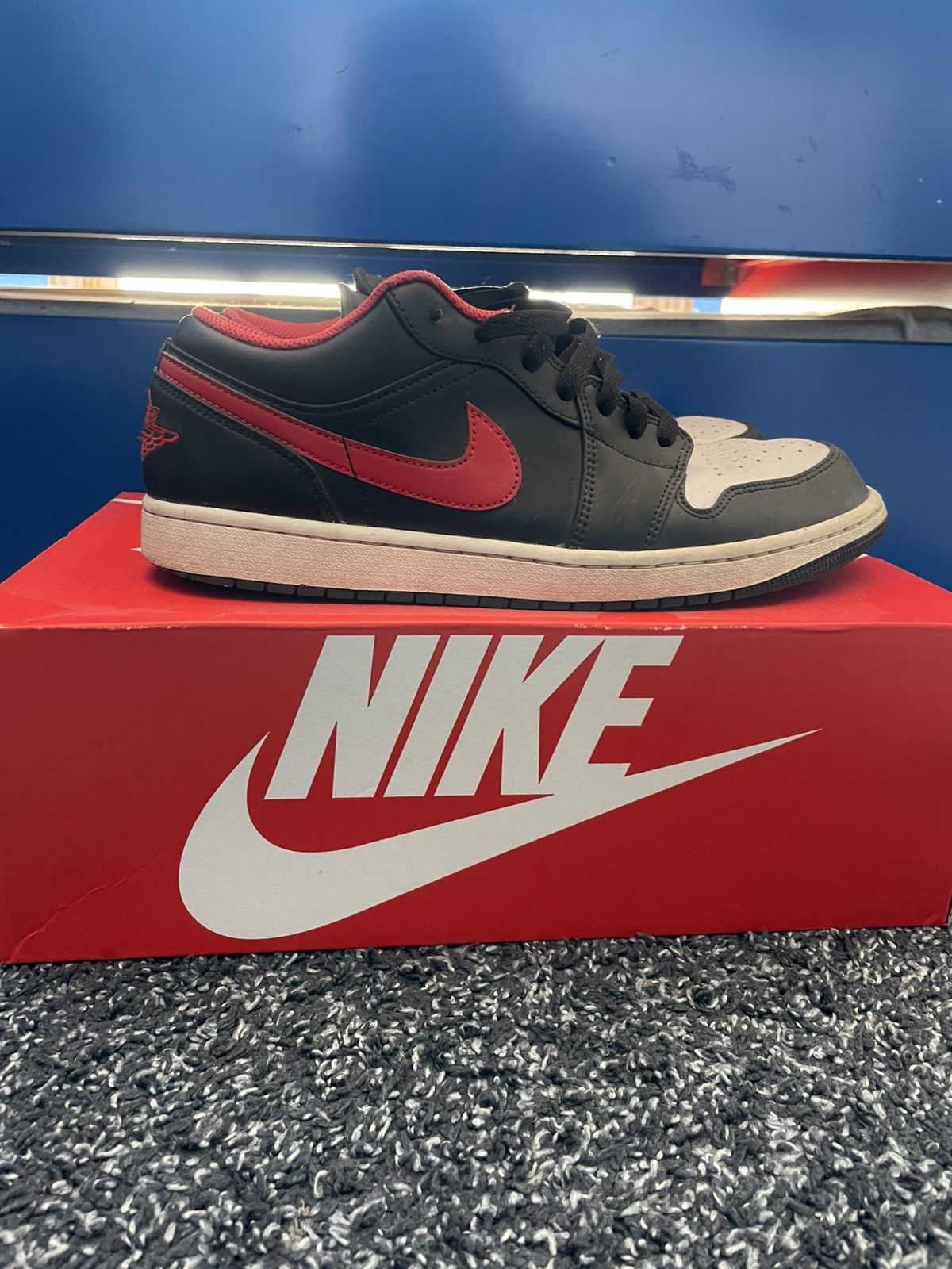 Jordan Brand × Nike JORDAN 1 LOW WHITE TOE Size US 11 / EU 44 - 1 Thumbnail