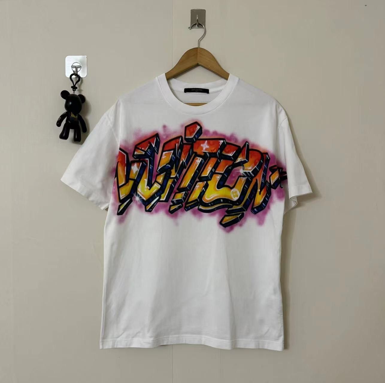 Louis Vuitton Louis Vuitton Graffiti Letter Short Sleeve Nextarrow-2501 Size US M / EU 48-50 / 2 - 1 Thumbnail