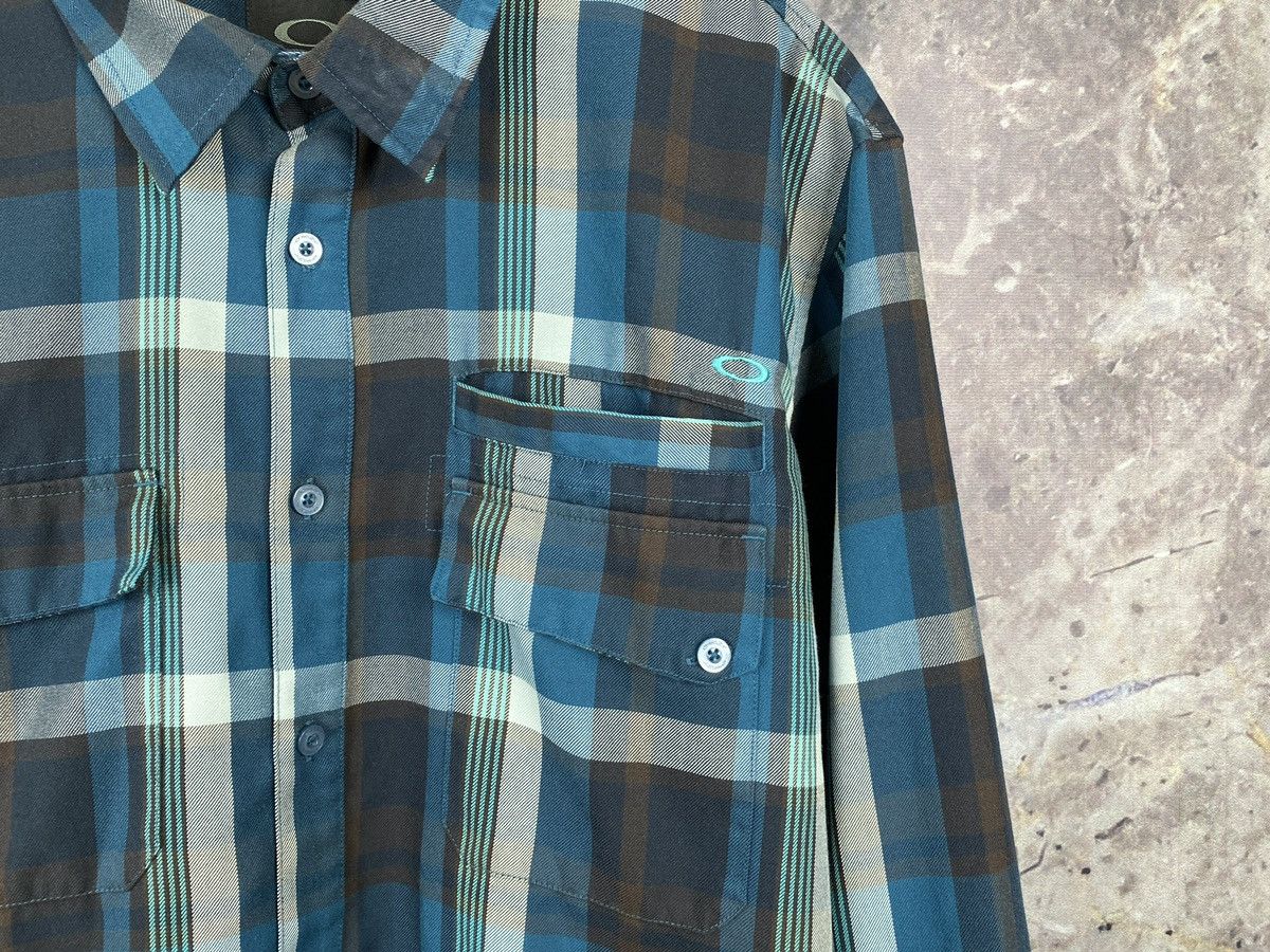 Oakley Men’s Oakley Shirt Button Up Outdoor Size XXL Size US XXL / EU 58 / 5 - 4 Thumbnail