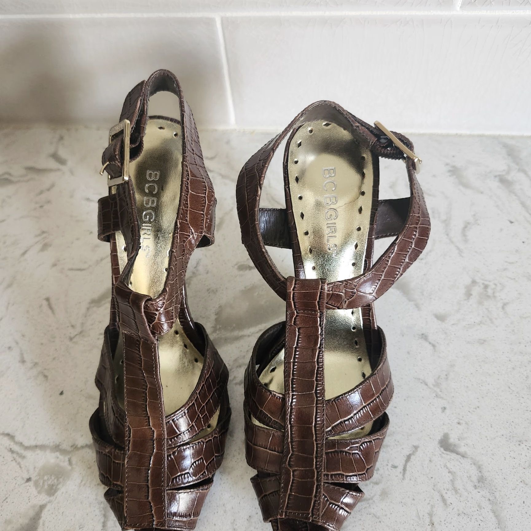 Vintage BCBGirls Women’s Brown Gold Peep Toe Strappy Heels Mary Jane 6B Brown Gold Strappy Heels Womens Shoes Size US 7 / IT 37 - 4 Thumbnail