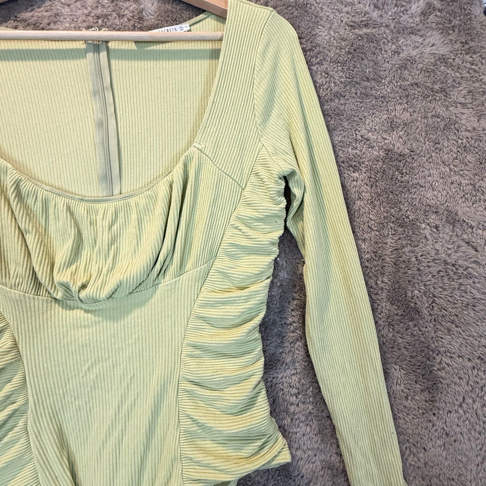 Other Saints Secrets Green Ribbed Shirred Bodysuit Long Sleeve Top Size L / US 10 / IT 46 - 2 Thumbnail