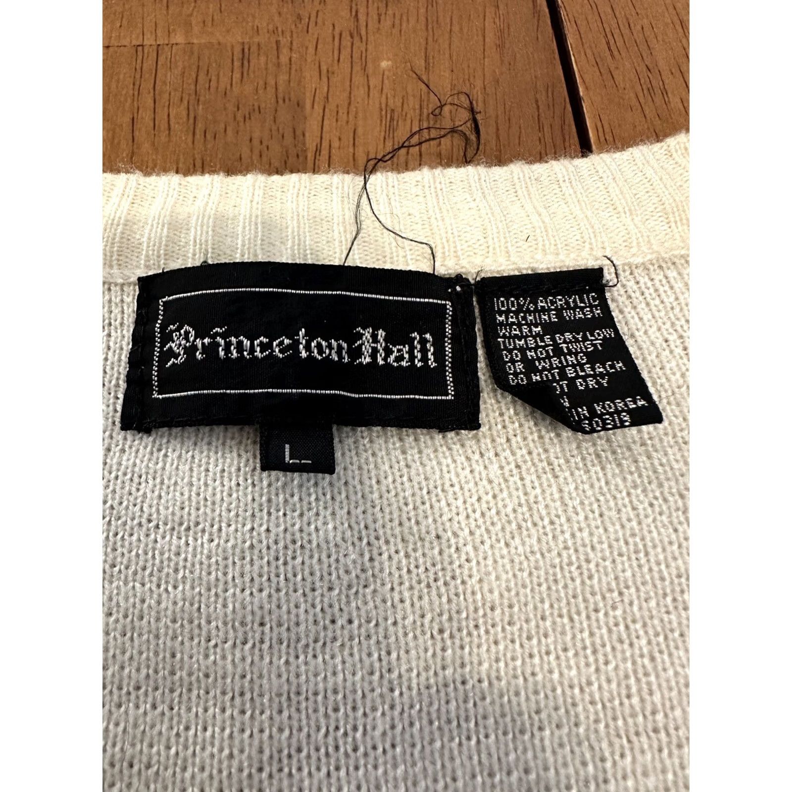 Vintage VINTAGE Princeton Hall Sweater Vest L White Geometric 90s Preppy Women Size L / US 10 / IT 46 - 3 Thumbnail