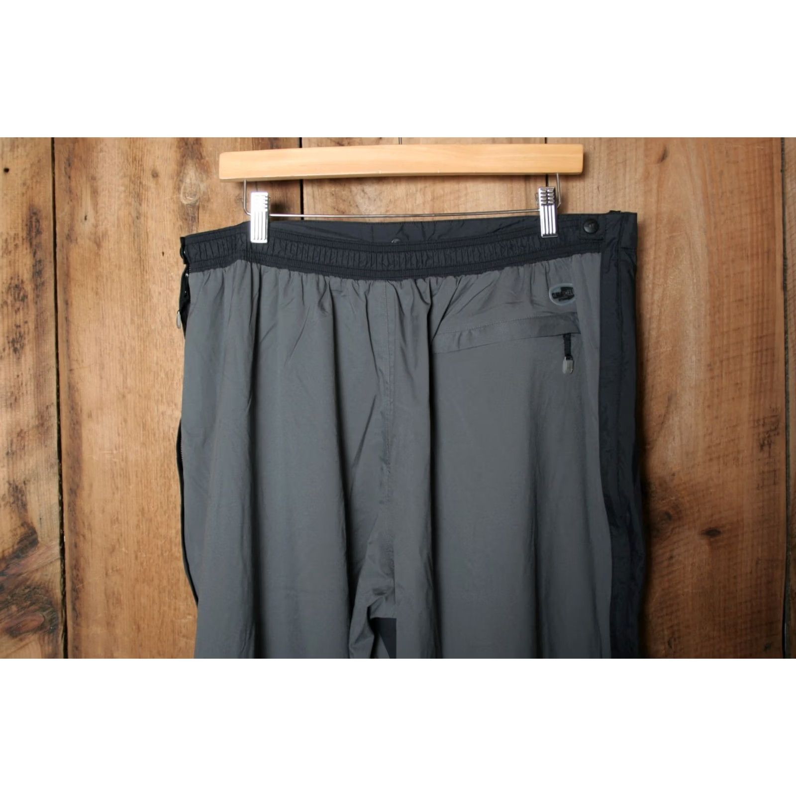 Adidas VINTAGE adidas Climashell Storm Black Gray Track Golf Pants XL Men Regular Inseam 33 Rain Pants NYLON Zip Pockets 2-Ply Double-Zip Sides Size US 36 / EU 52 - 4 Thumbnail