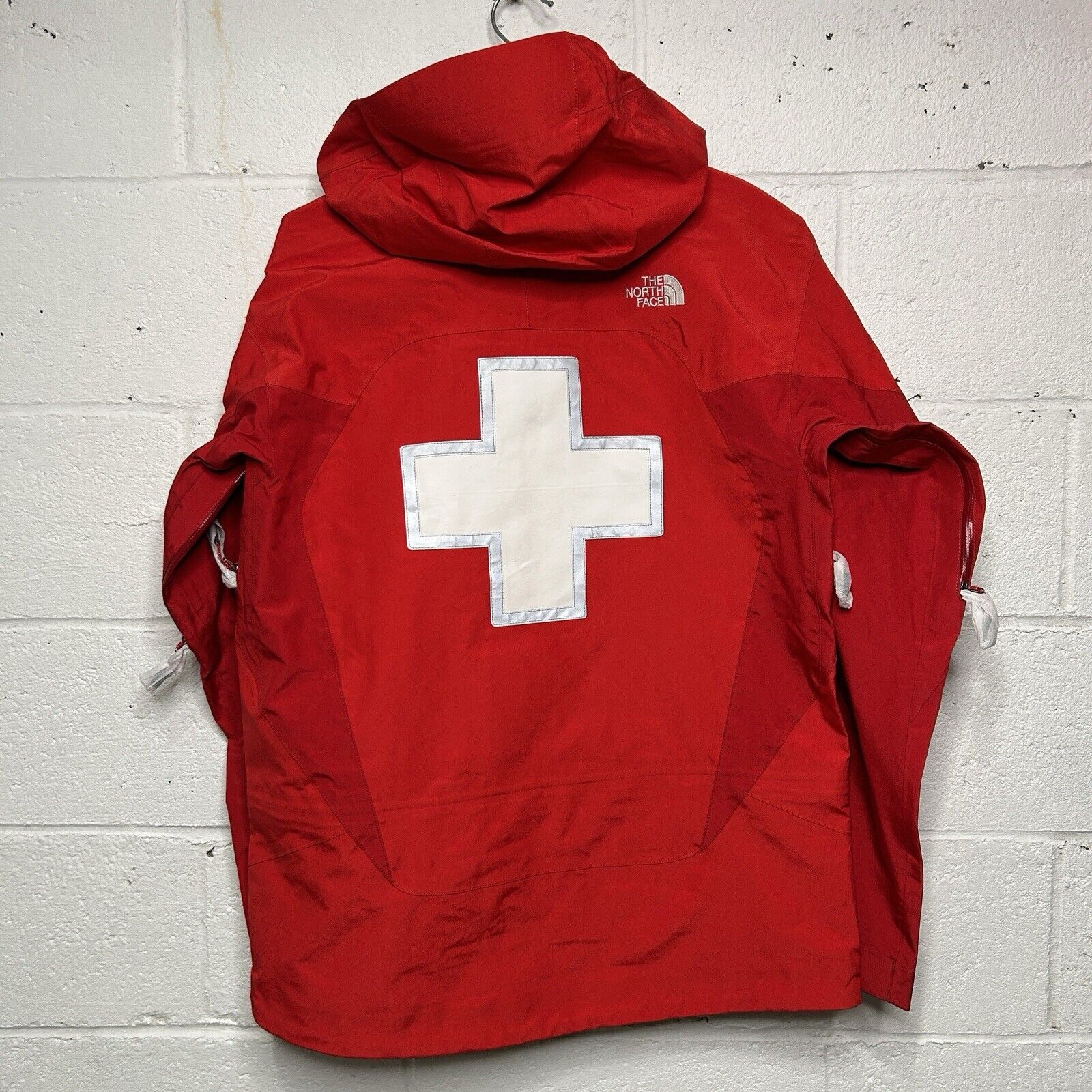 The North Face North Face TNF “Powder Patrol” Red Cross Light Gore-Tex 2024 Size US M / EU 48-50 / 2 - 2 Thumbnail