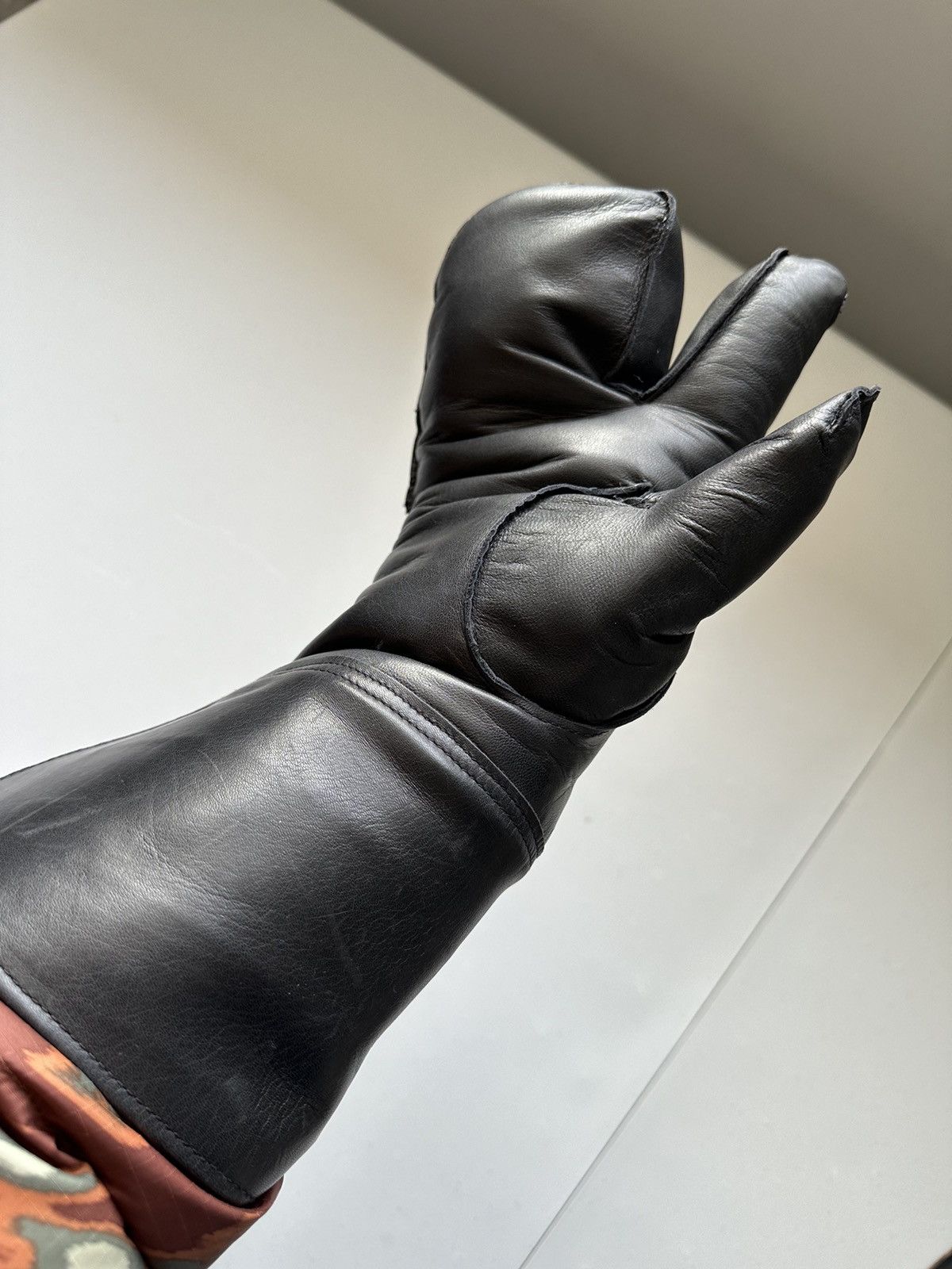 Pre-owned 1 Of 1 X Archival Clothing Crazy Leather Tabi Gloves Avant Garde In Black